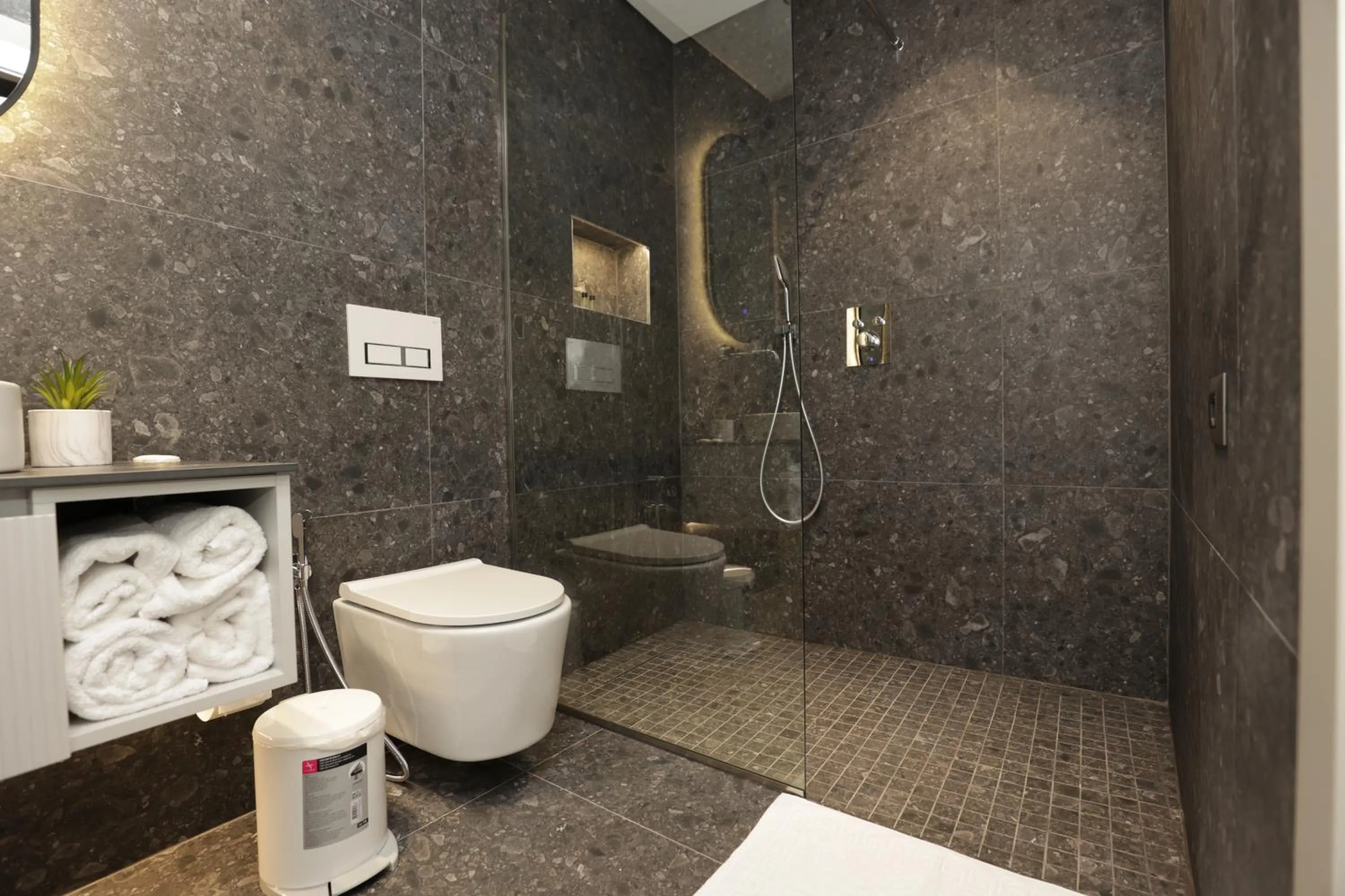 Bathroom in Gremmy Boutique Hotel