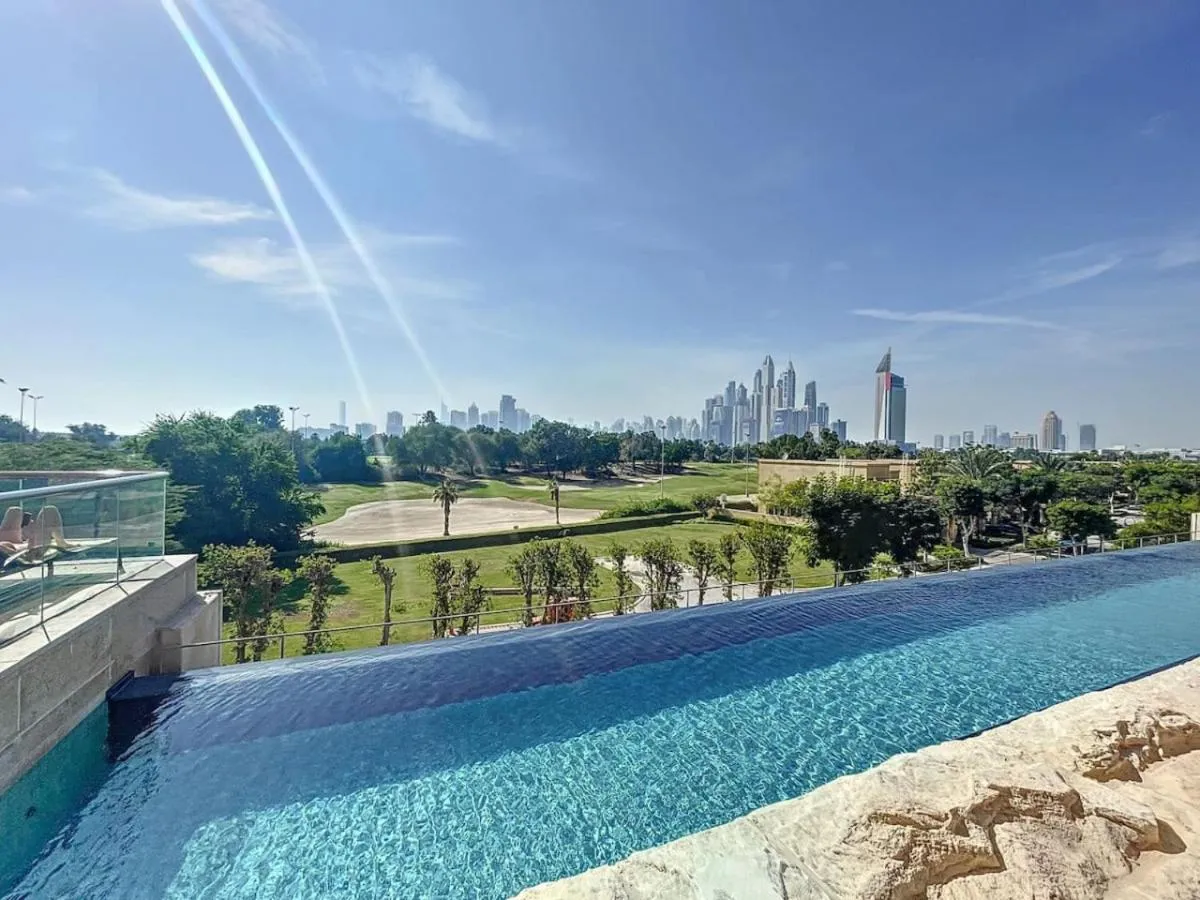 Swimming pool in The Fairways - Calm Two Bedroom