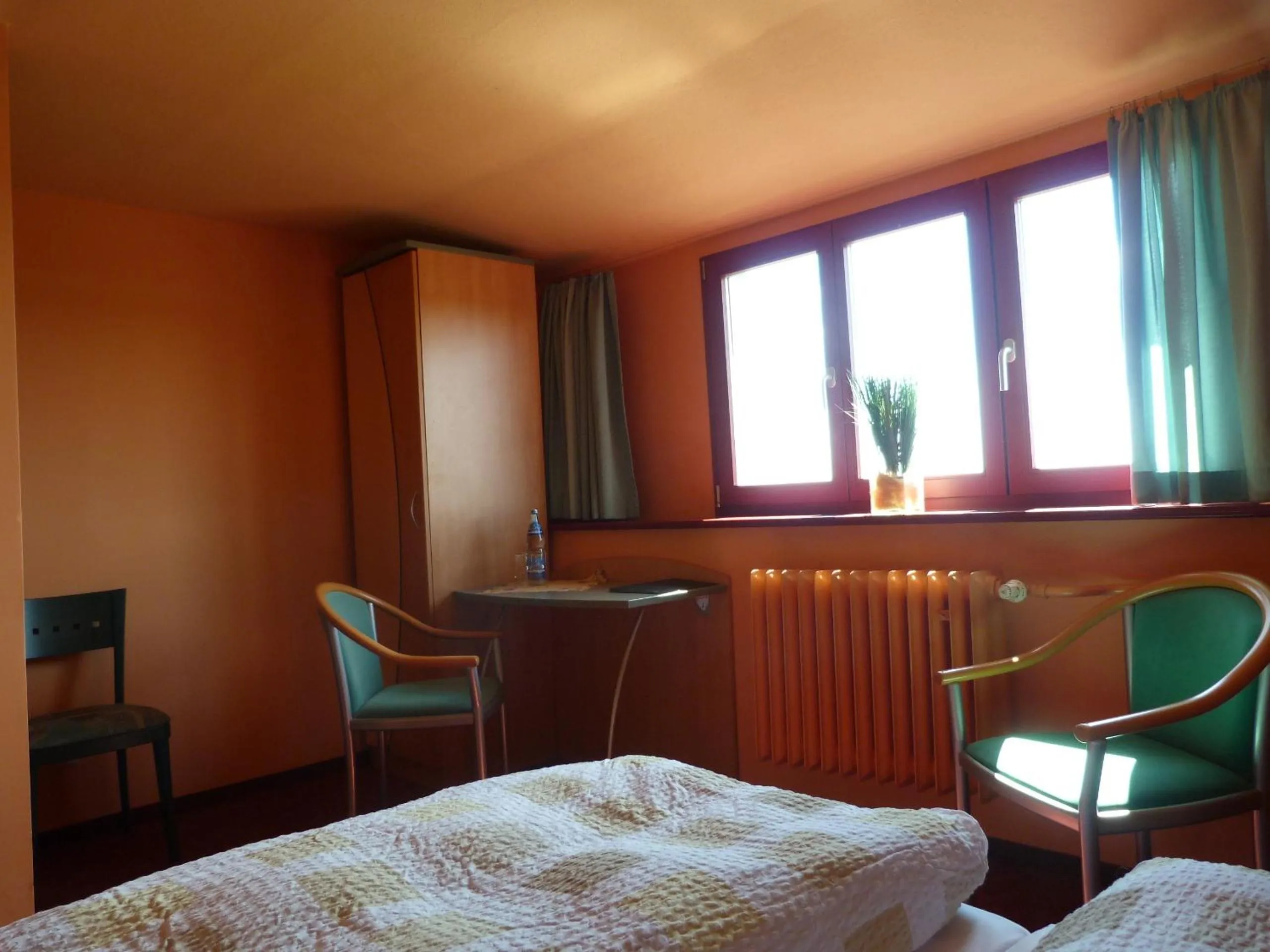 Seating area, Bed in Waldhaus Colditz Garni