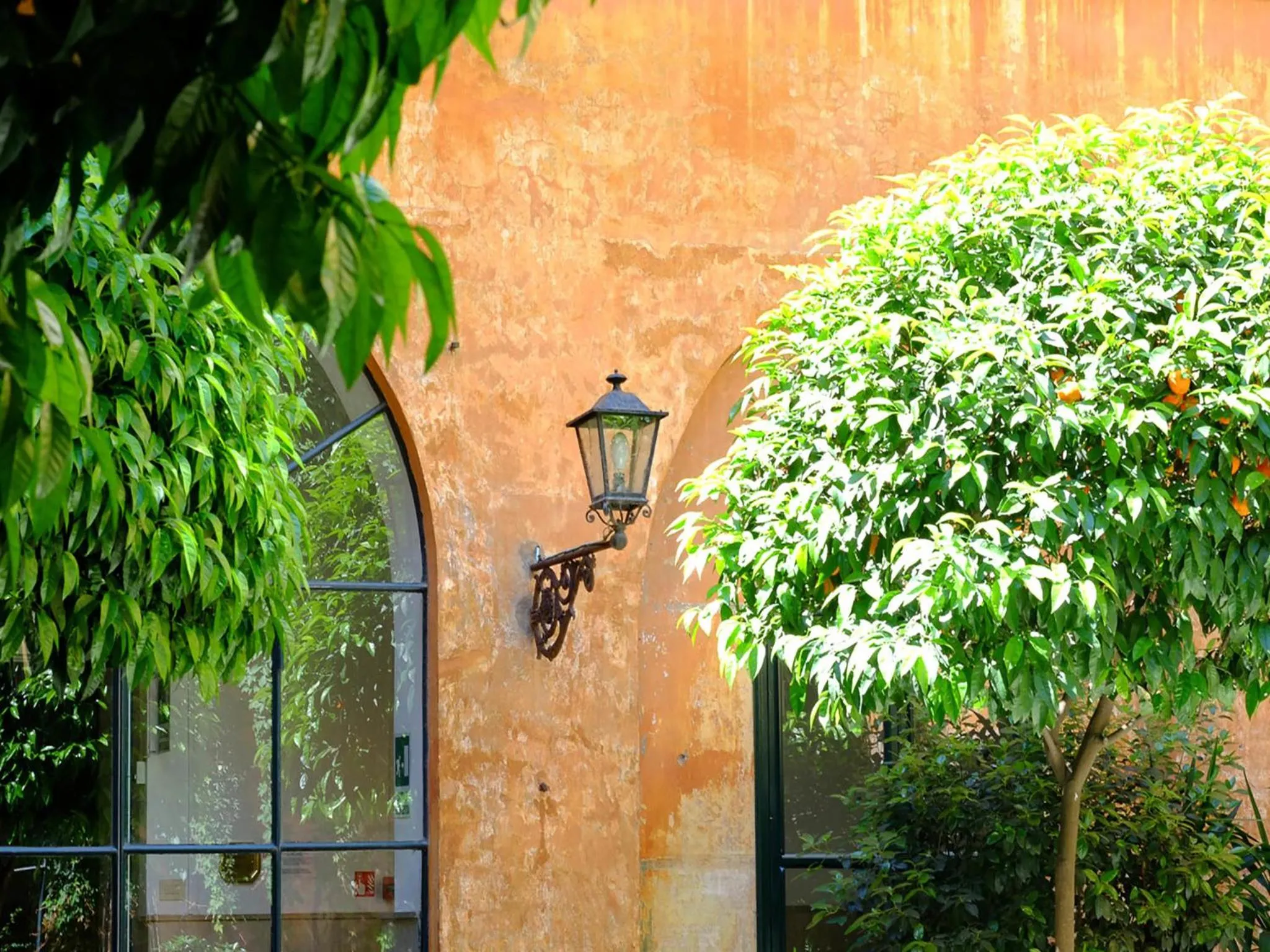Decorative detail in Casa Di Santa Francesca Romana a Ponte Rotto