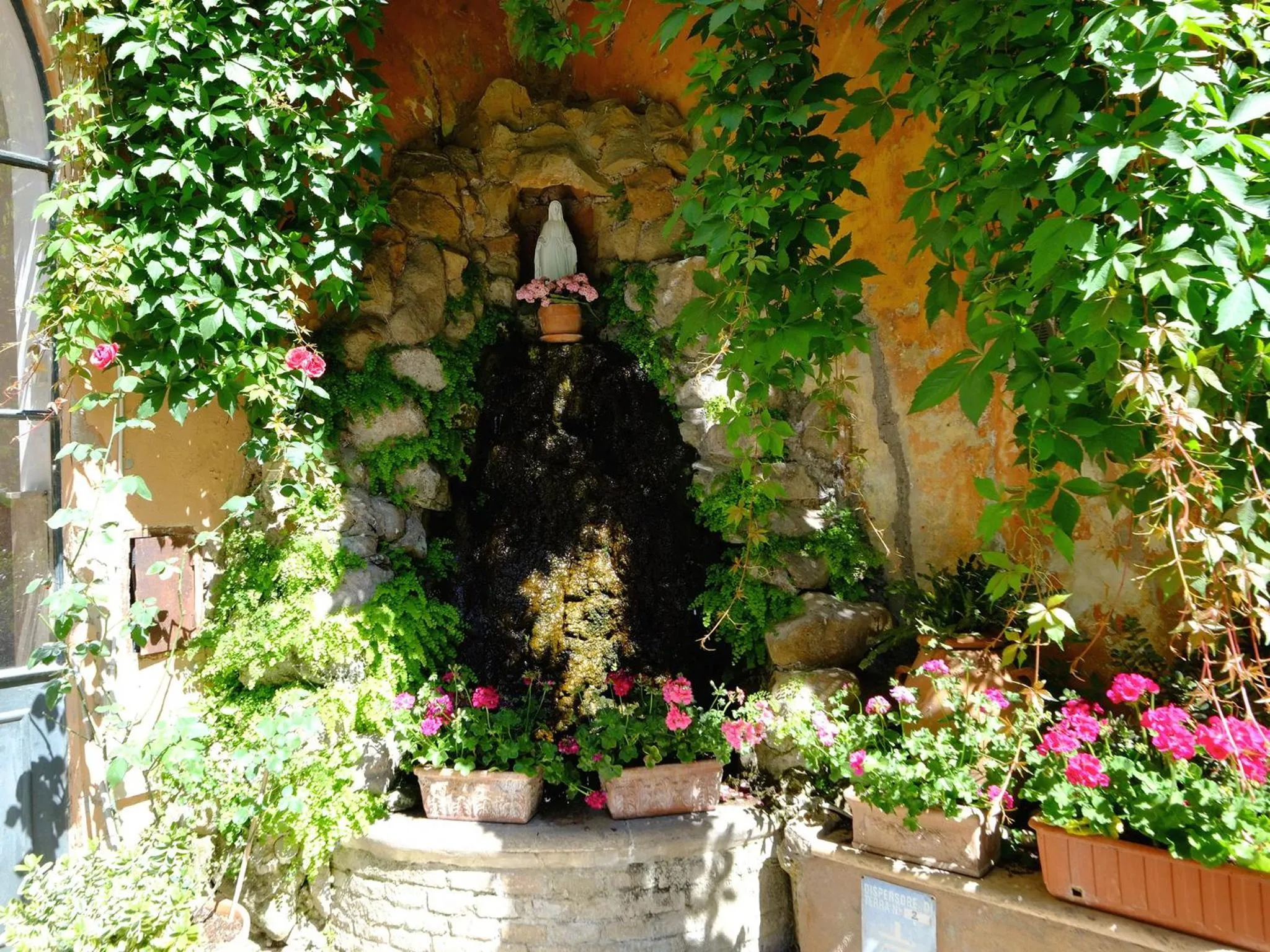 Garden in Casa Di Santa Francesca Romana a Ponte Rotto