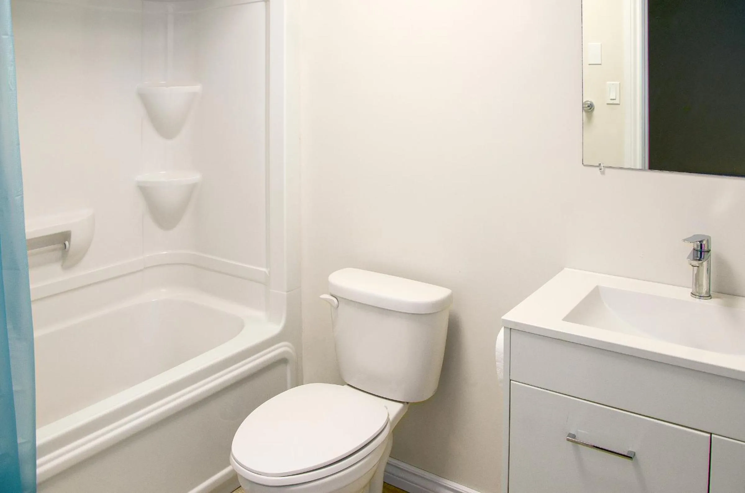 Toilet in Prospectors Inn