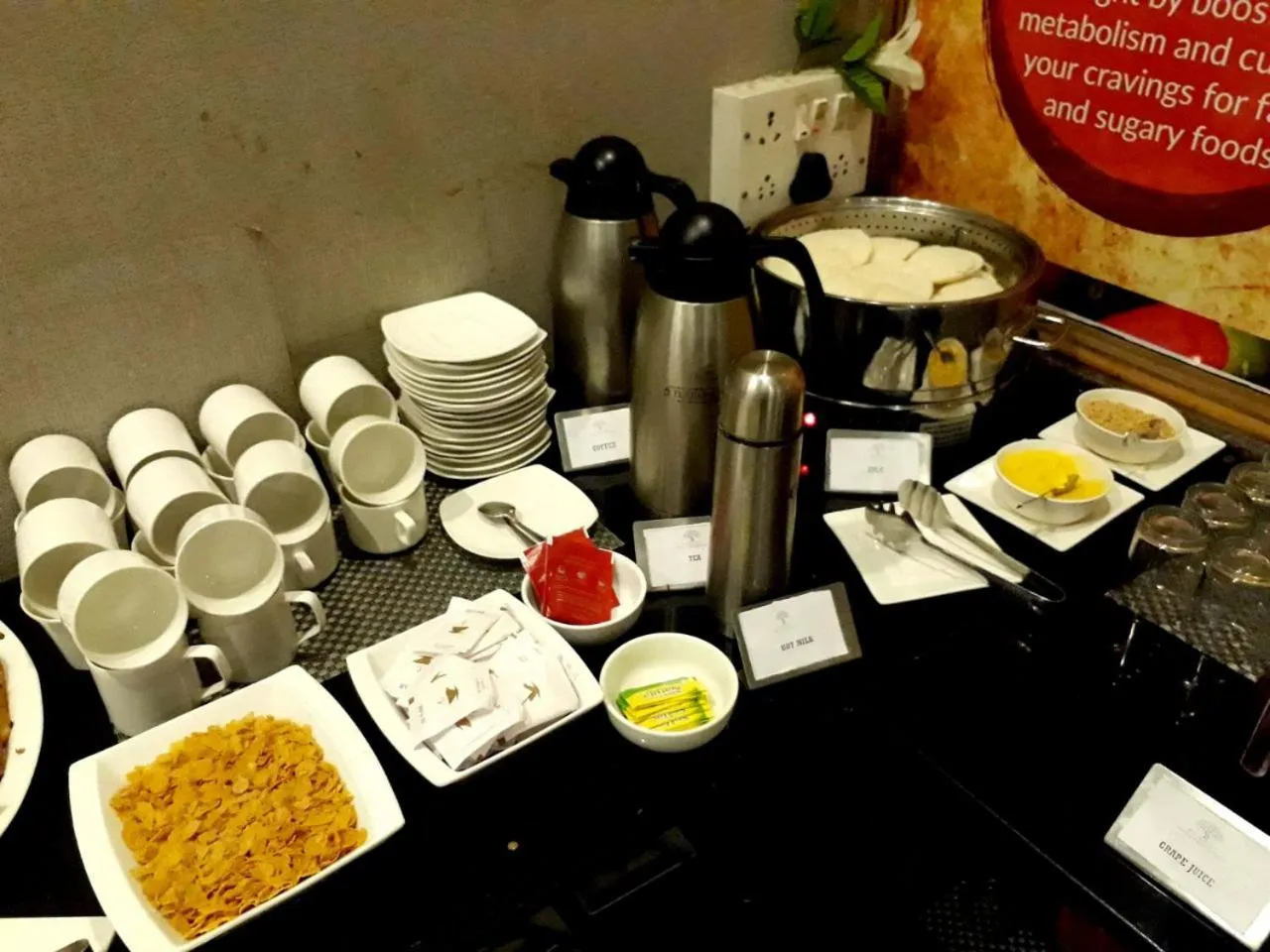 Buffet breakfast in Saaral Residency