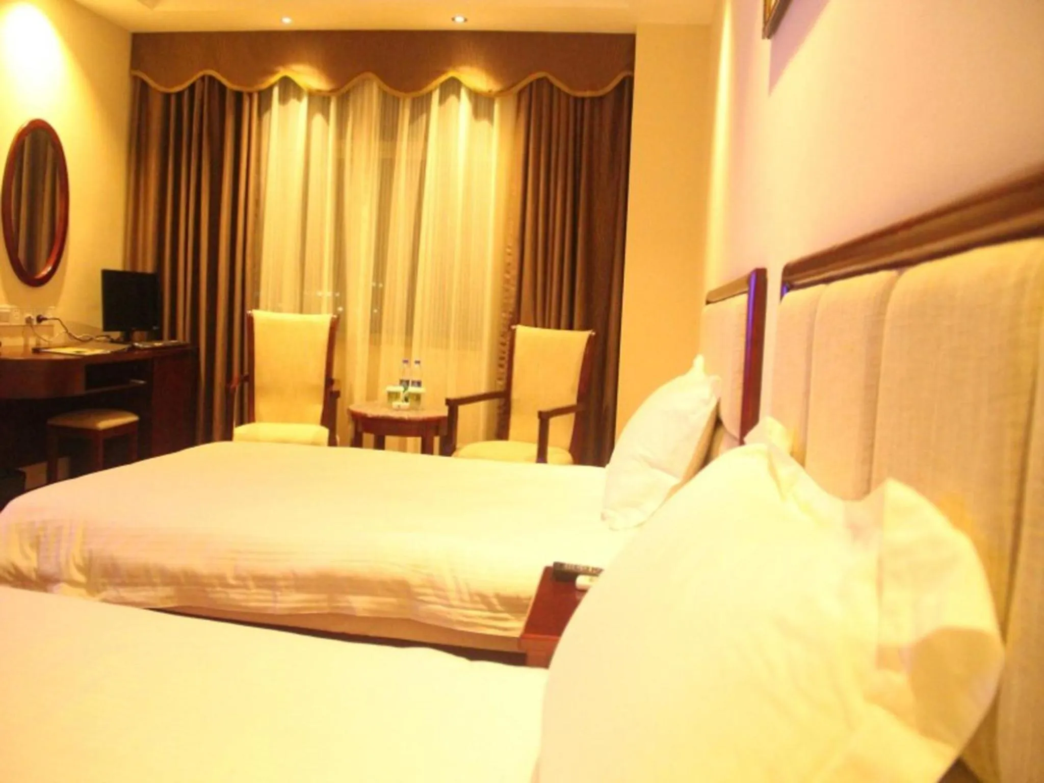 Bed in GreenTree Inn Guangzhou Panyu Chimelong Paradise Business Hotel