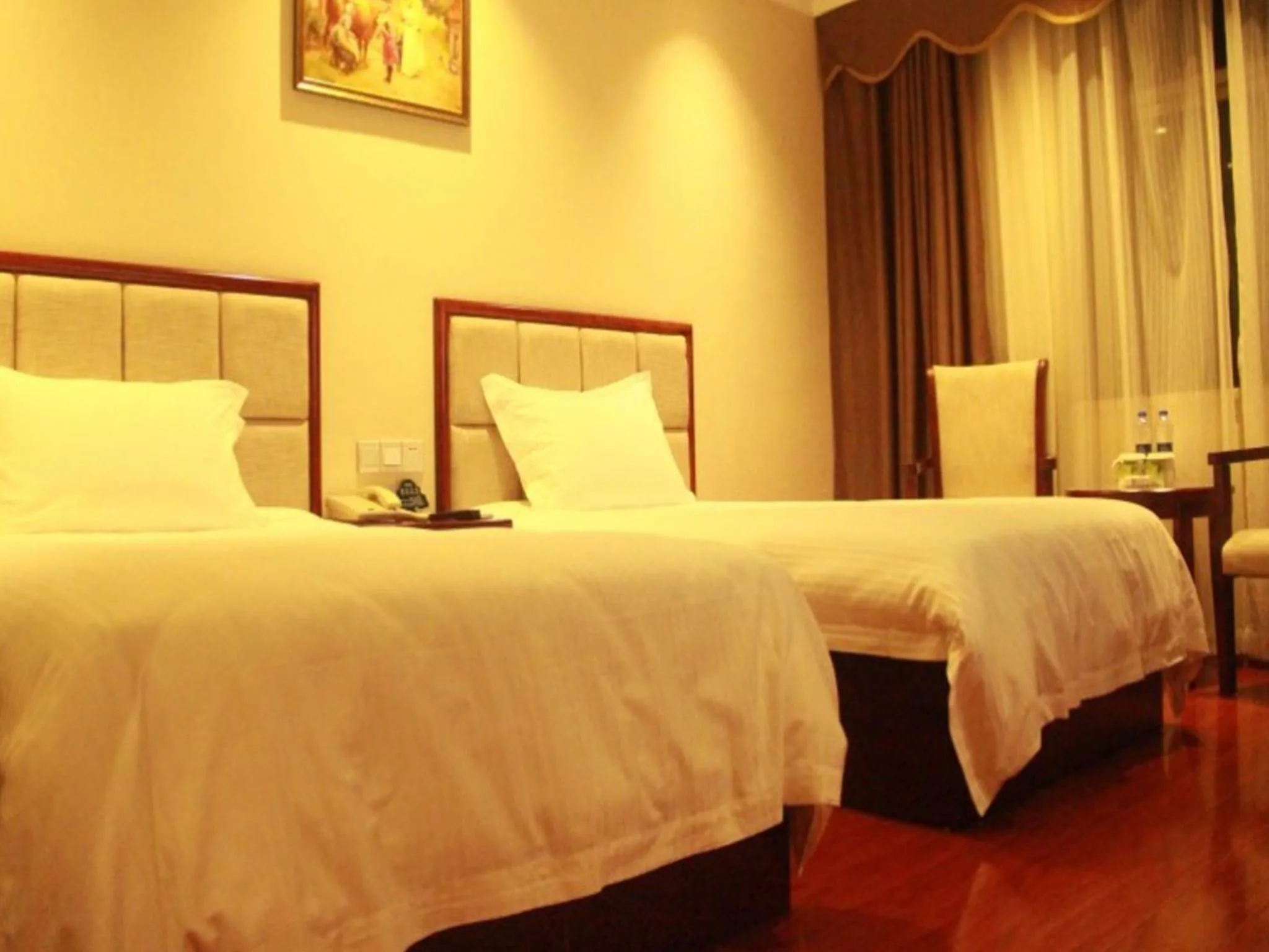 Bed in GreenTree Inn Guangzhou Panyu Chimelong Paradise Business Hotel