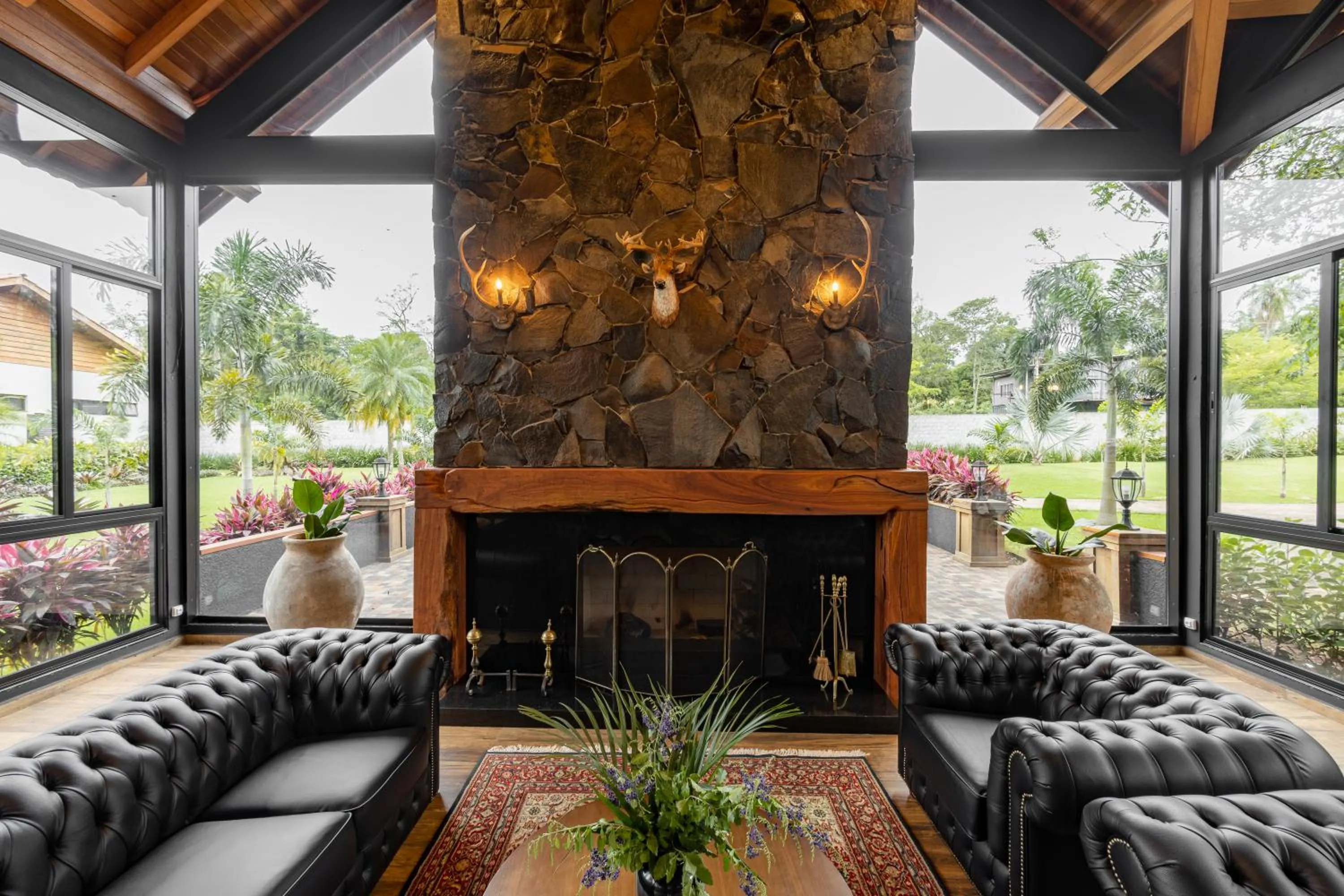 Lounge or bar in LAS HOTEL BOUTIQUE