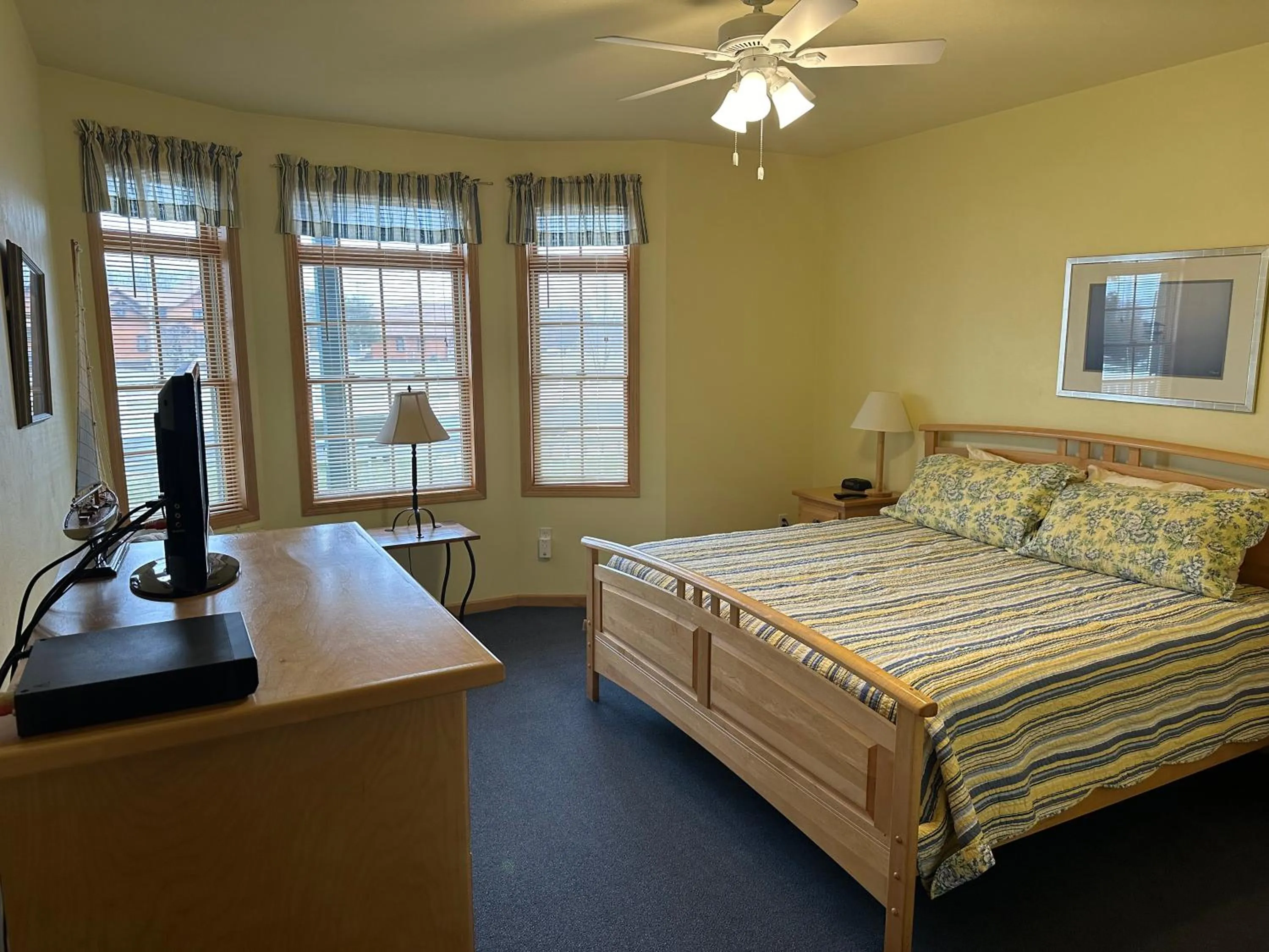 Bed in Birchwood Lodge