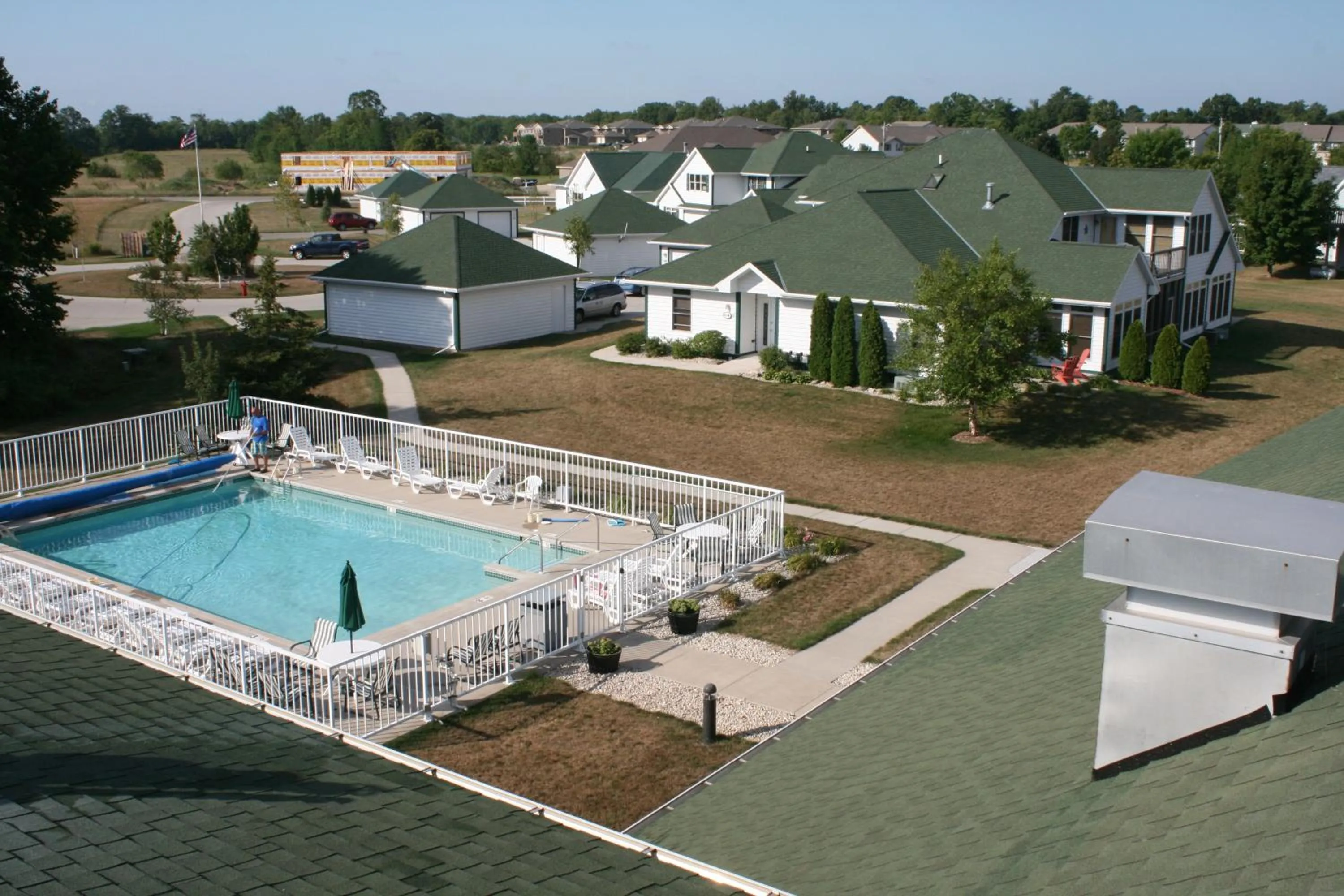 Day in Birchwood Lodge