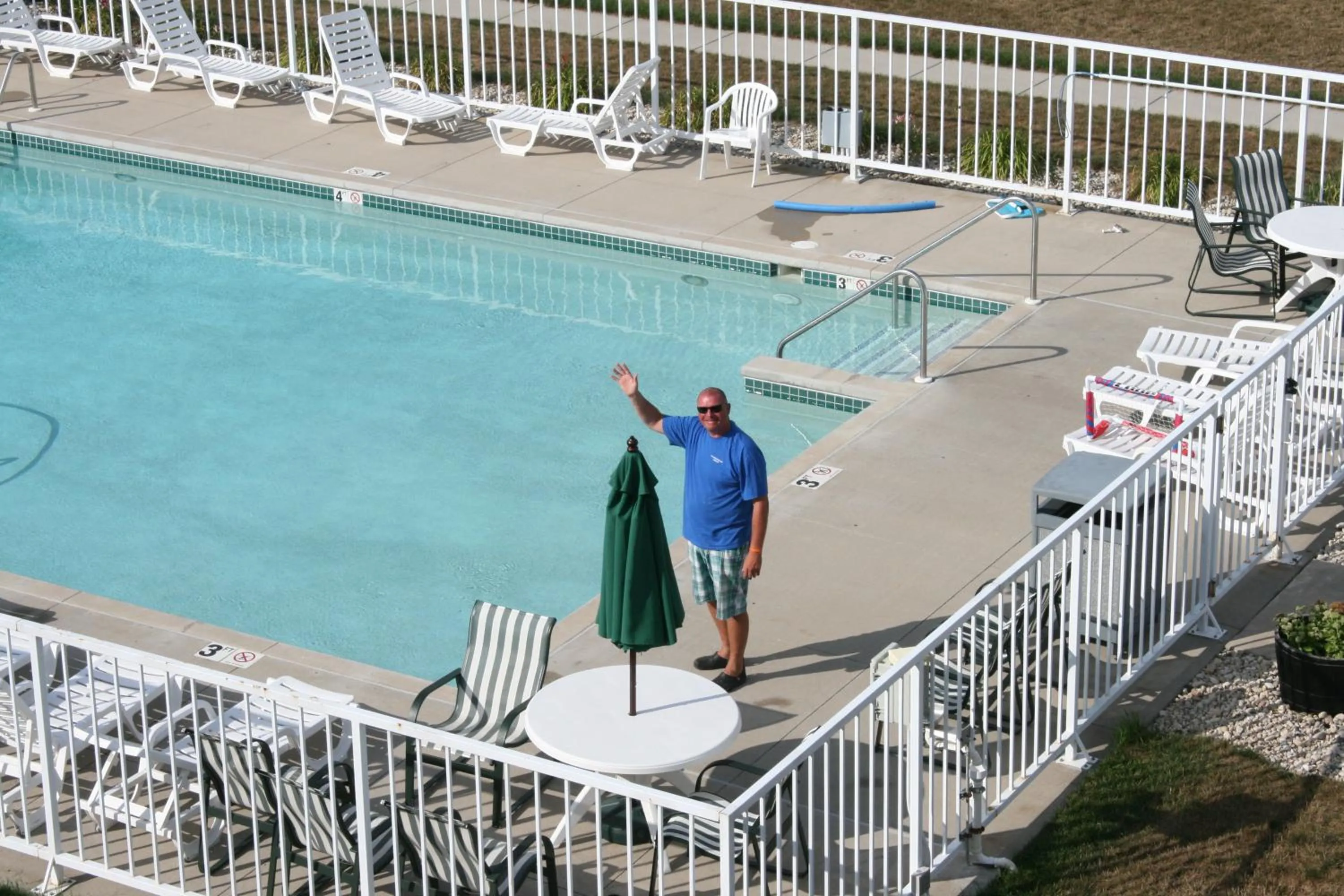 Day in Birchwood Lodge