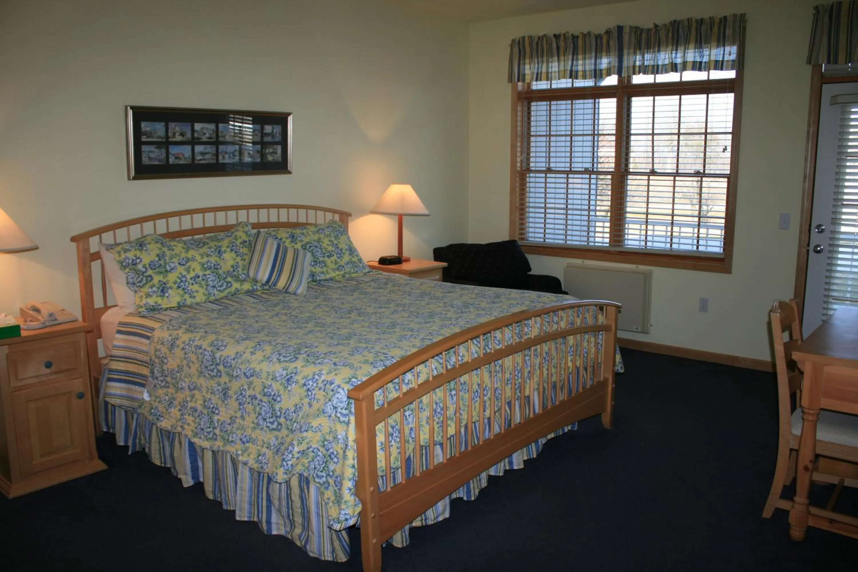 Bed in Birchwood Lodge