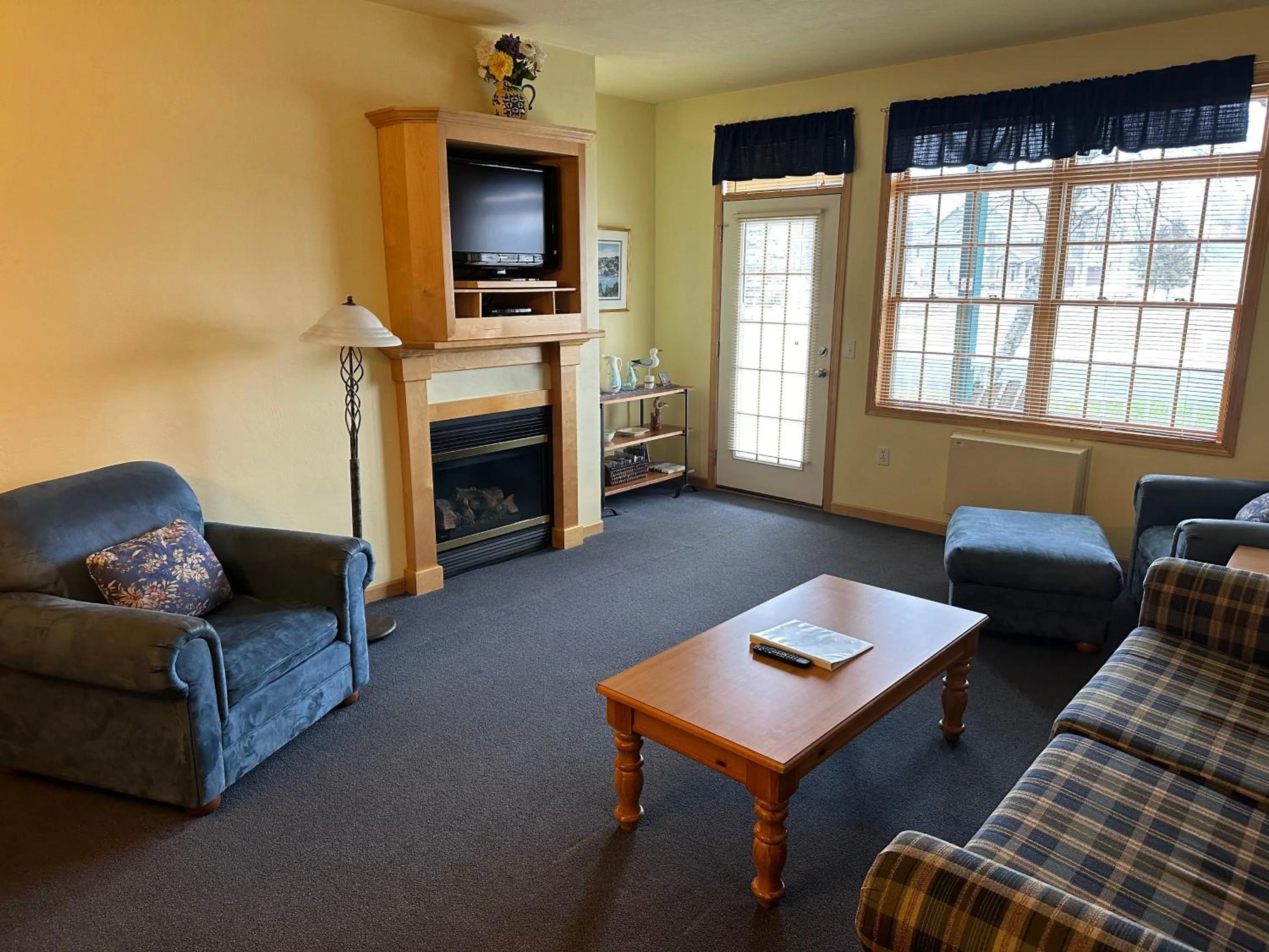 Living room in Birchwood Lodge