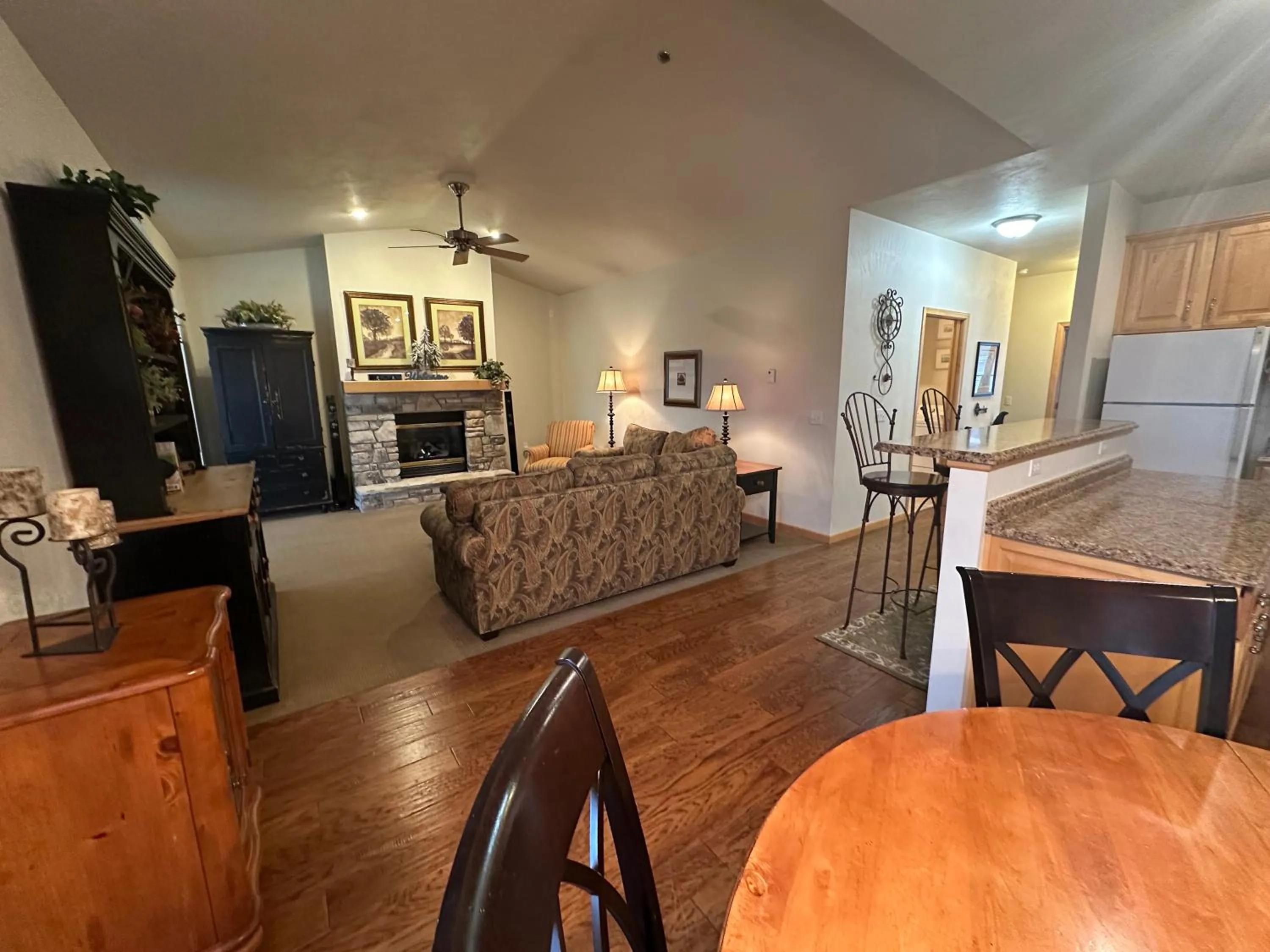 Living room in Birchwood Lodge