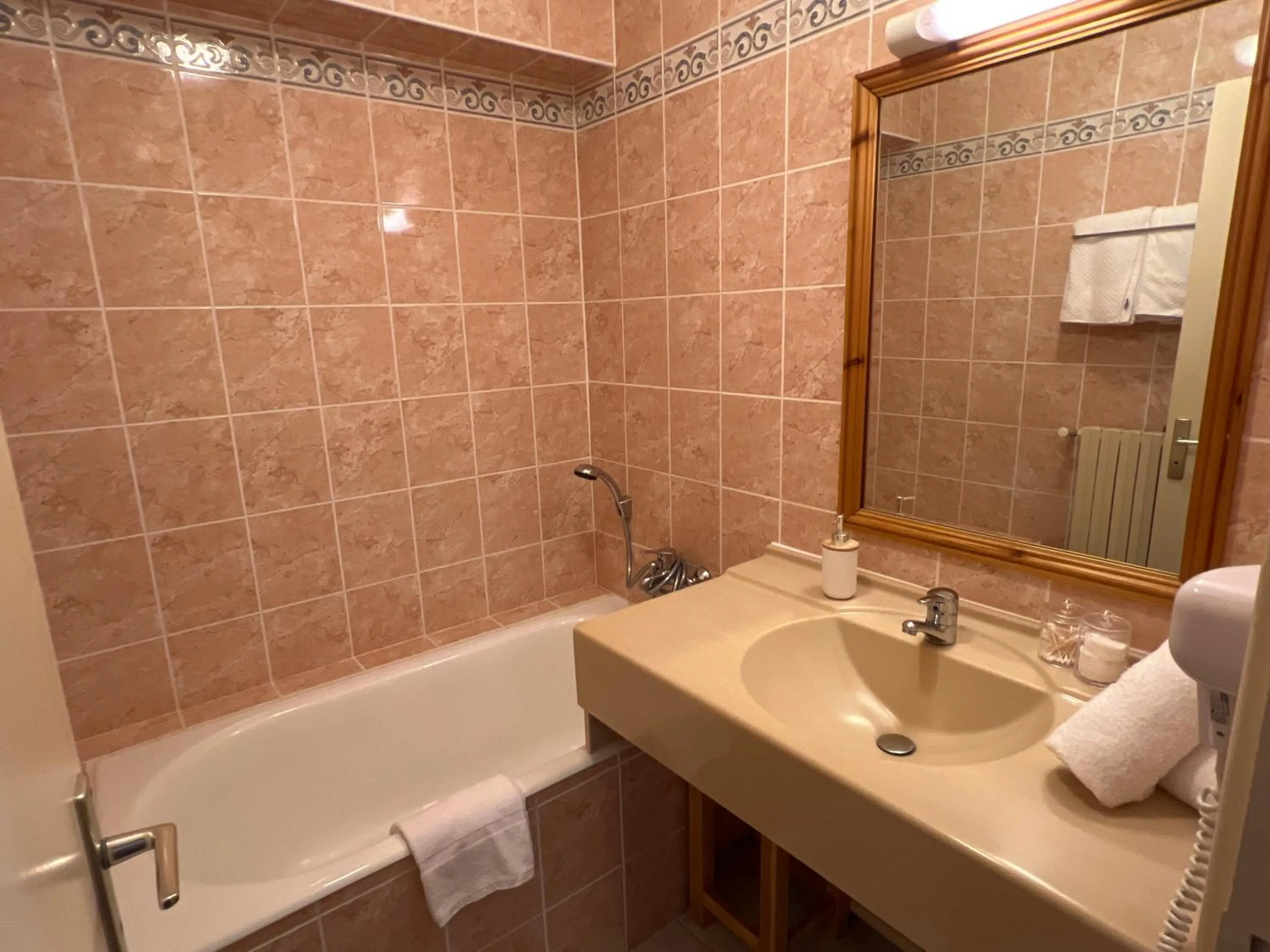 Hôtel Restaurant La Pendine