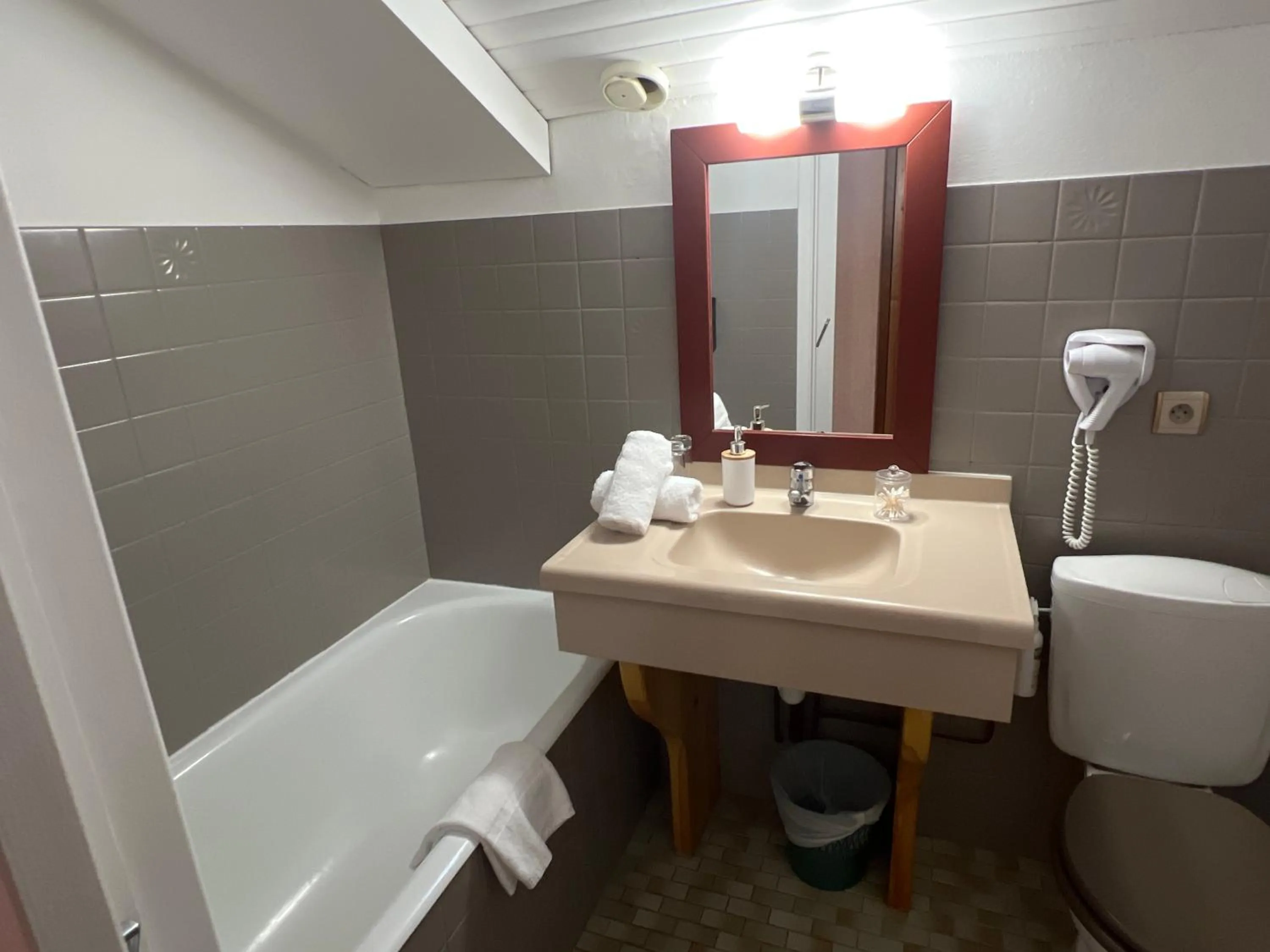 Hôtel Restaurant La Pendine