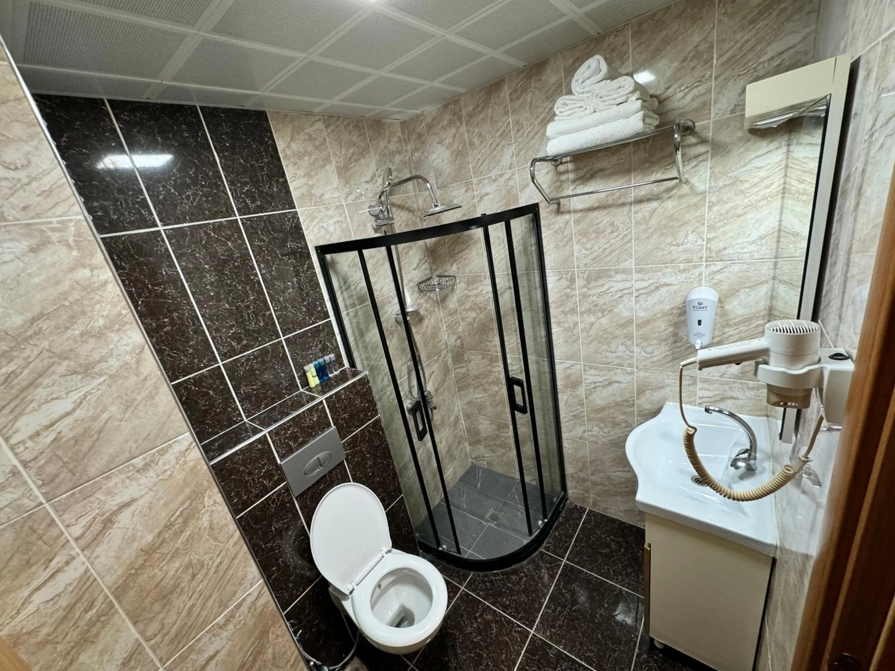 Shower in E5 PARK OTEL