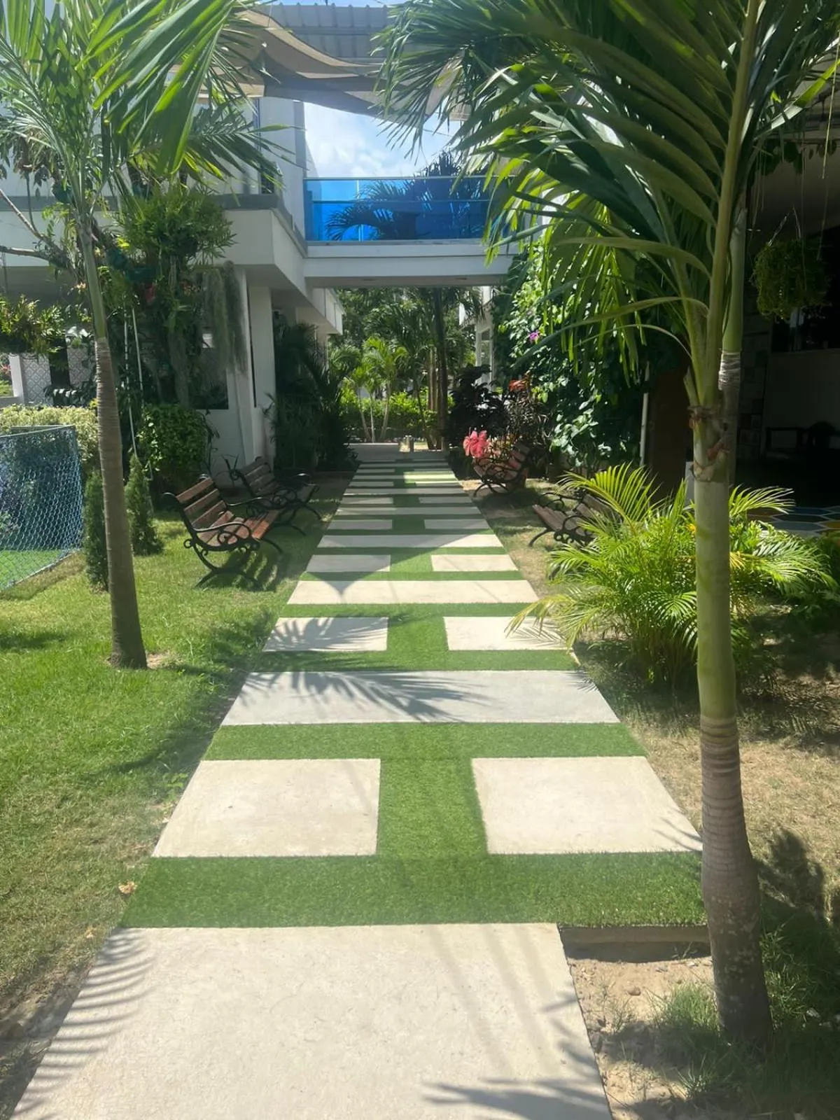 Garden in Hotel Boutique Chateau de la Mar