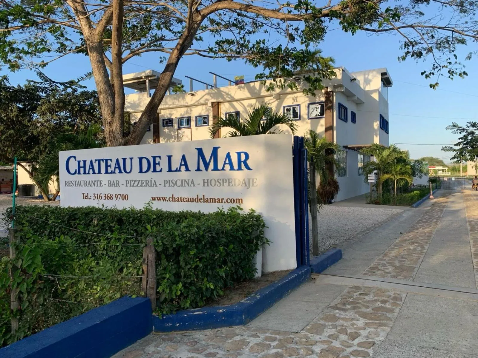 Property building in Hotel Boutique Chateau de la Mar