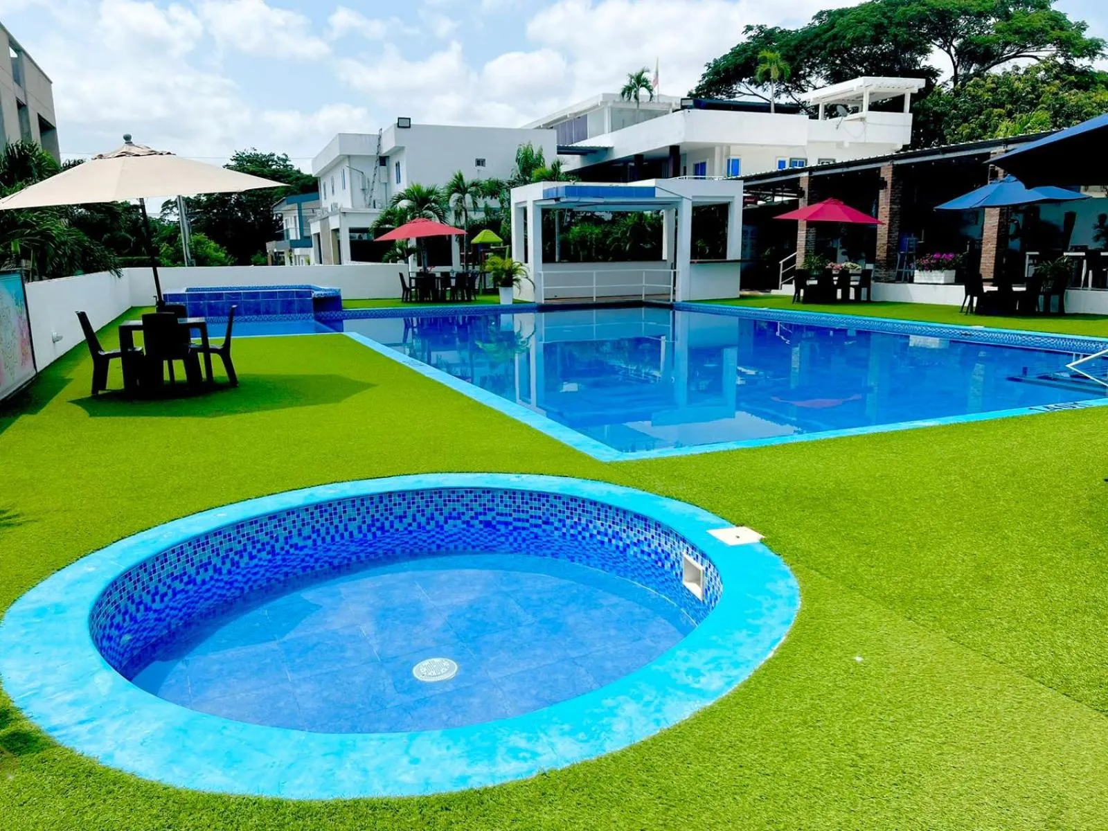 Swimming pool in Hotel Boutique Chateau de la Mar
