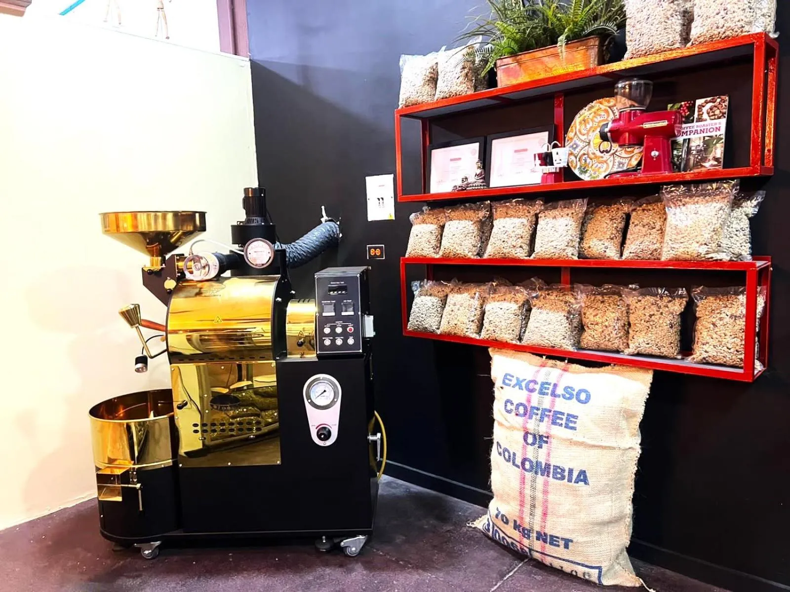 Coffee/tea facilities in Hotel Boutique Chateau de la Mar