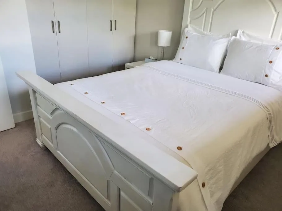 Bed in Stunning 1 bedroom condo in Calgary with riverview