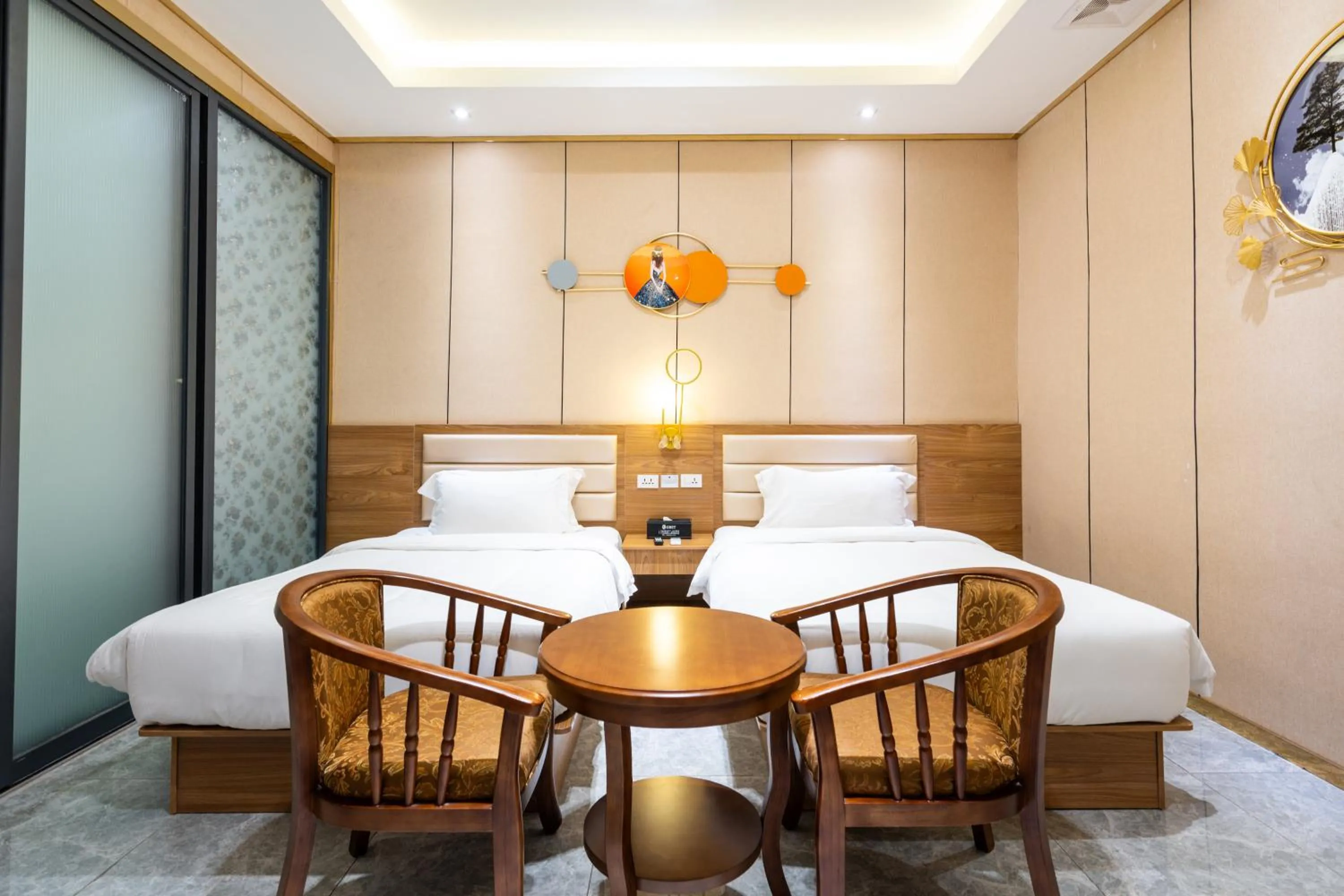 Photo of the whole room, Bed in Home me Hotel Makati