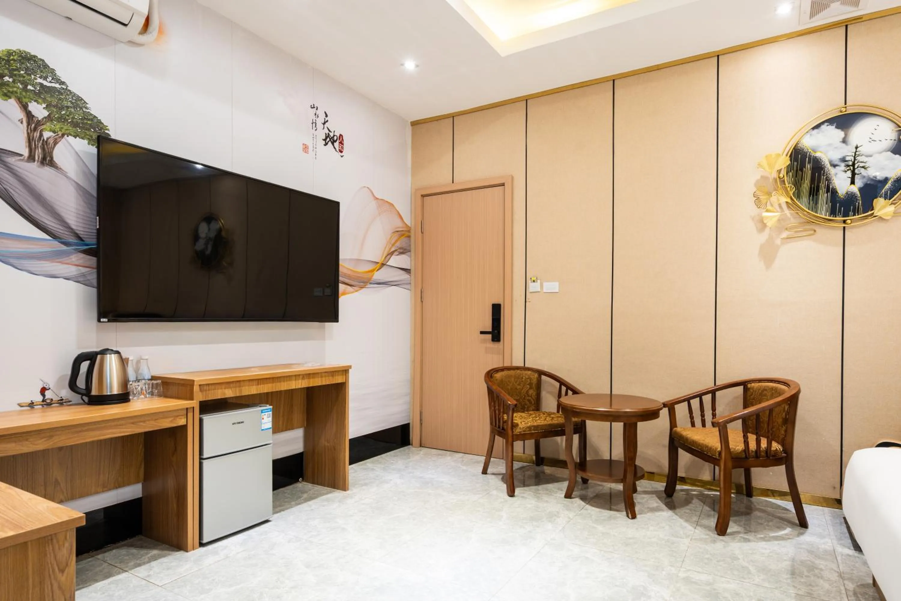 TV and multimedia in Home me Hotel Makati