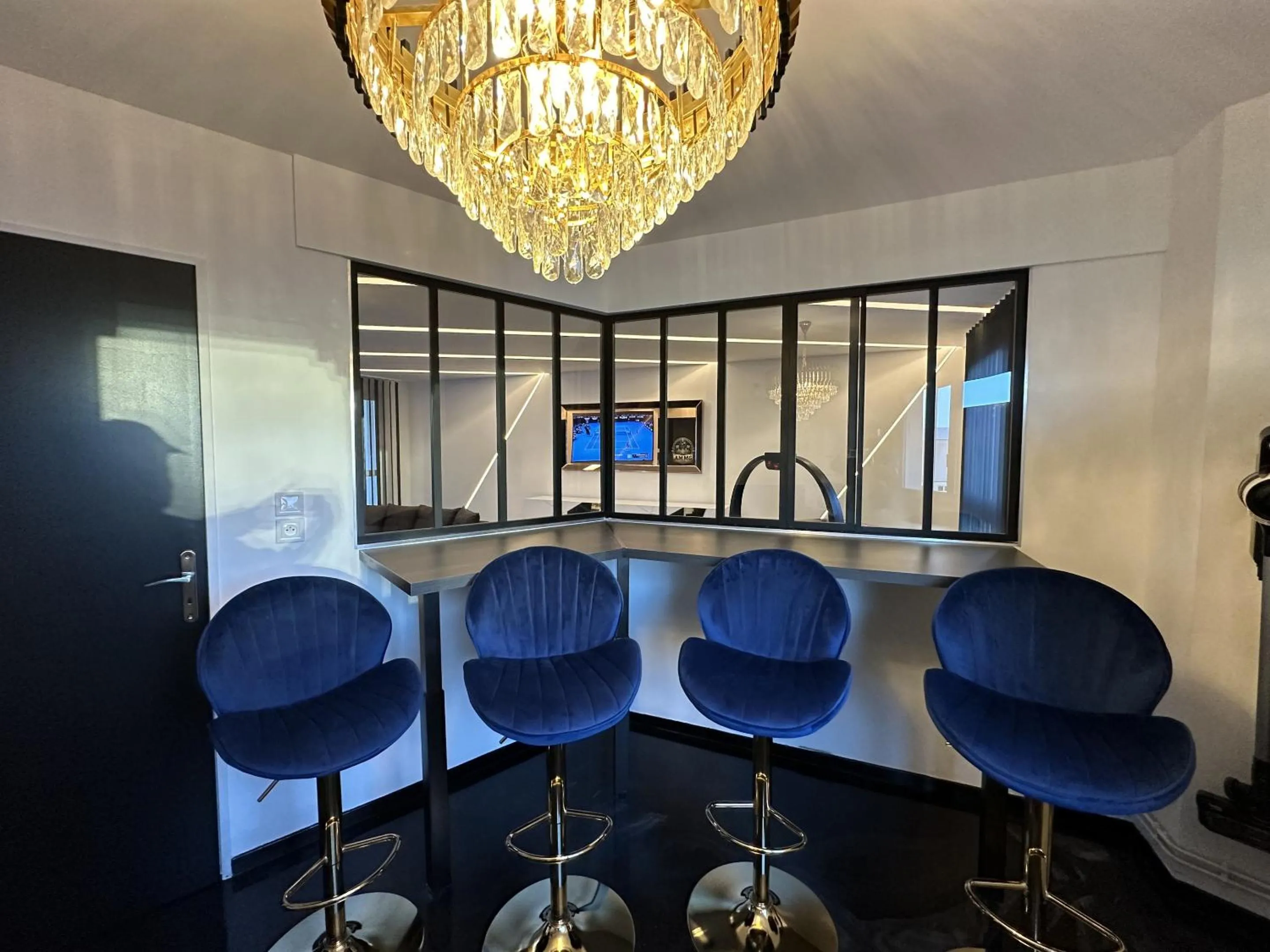 Kitchen or kitchenette in Appartement Luxe Vue sur Mer Calais Plage