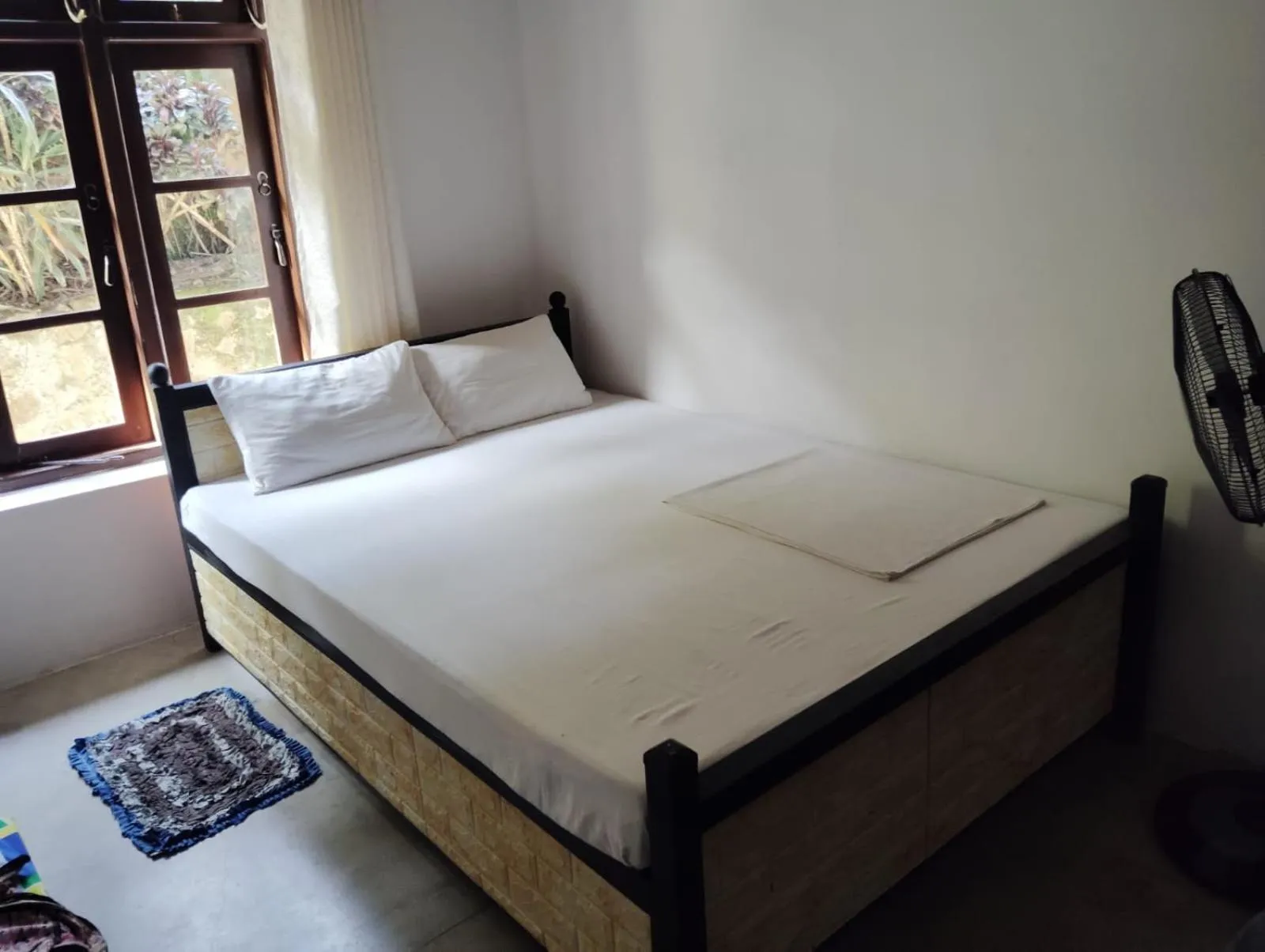 Bed in Knuckles Range Bungalow