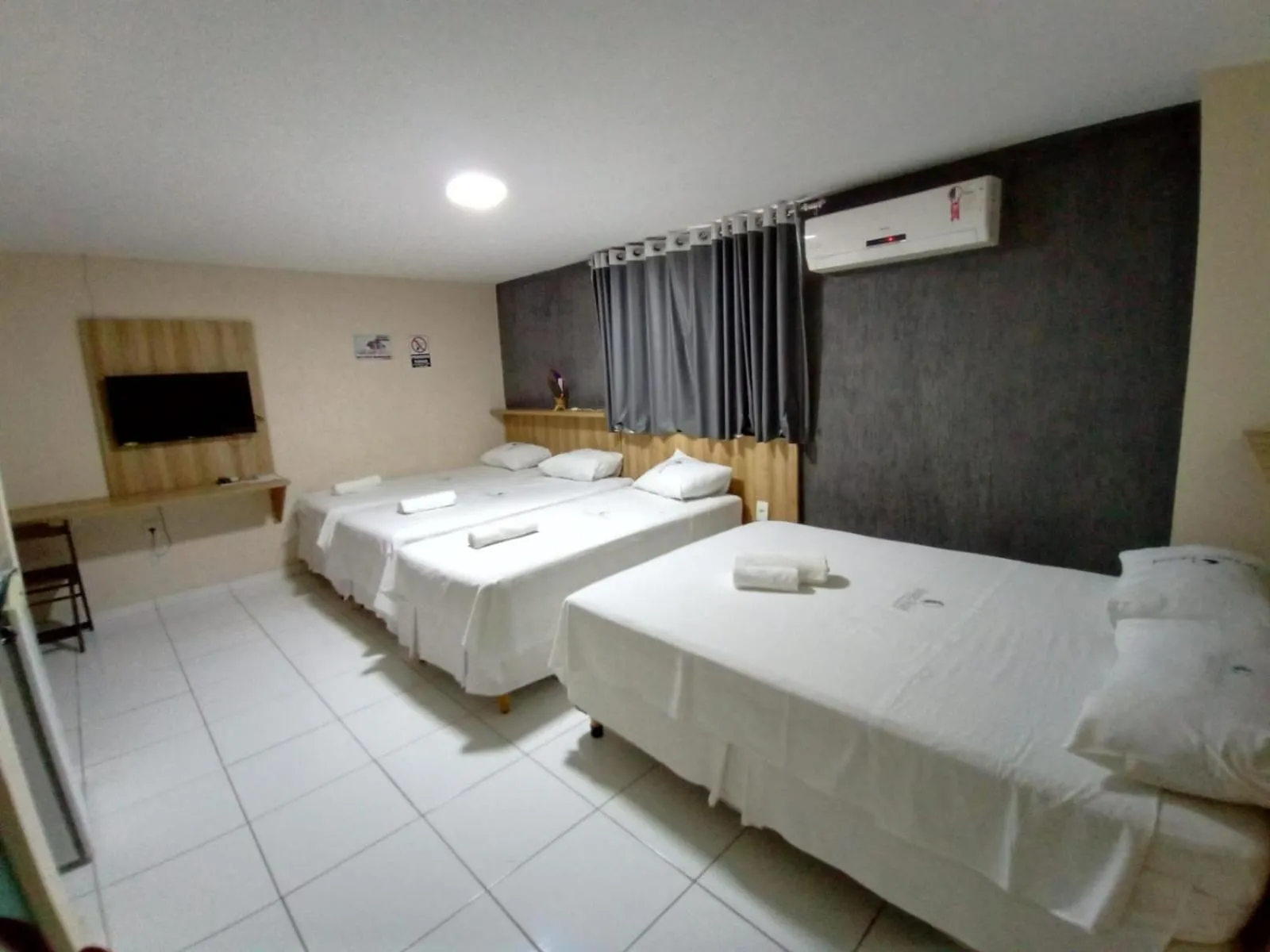 Triple Room in Borges Hotel