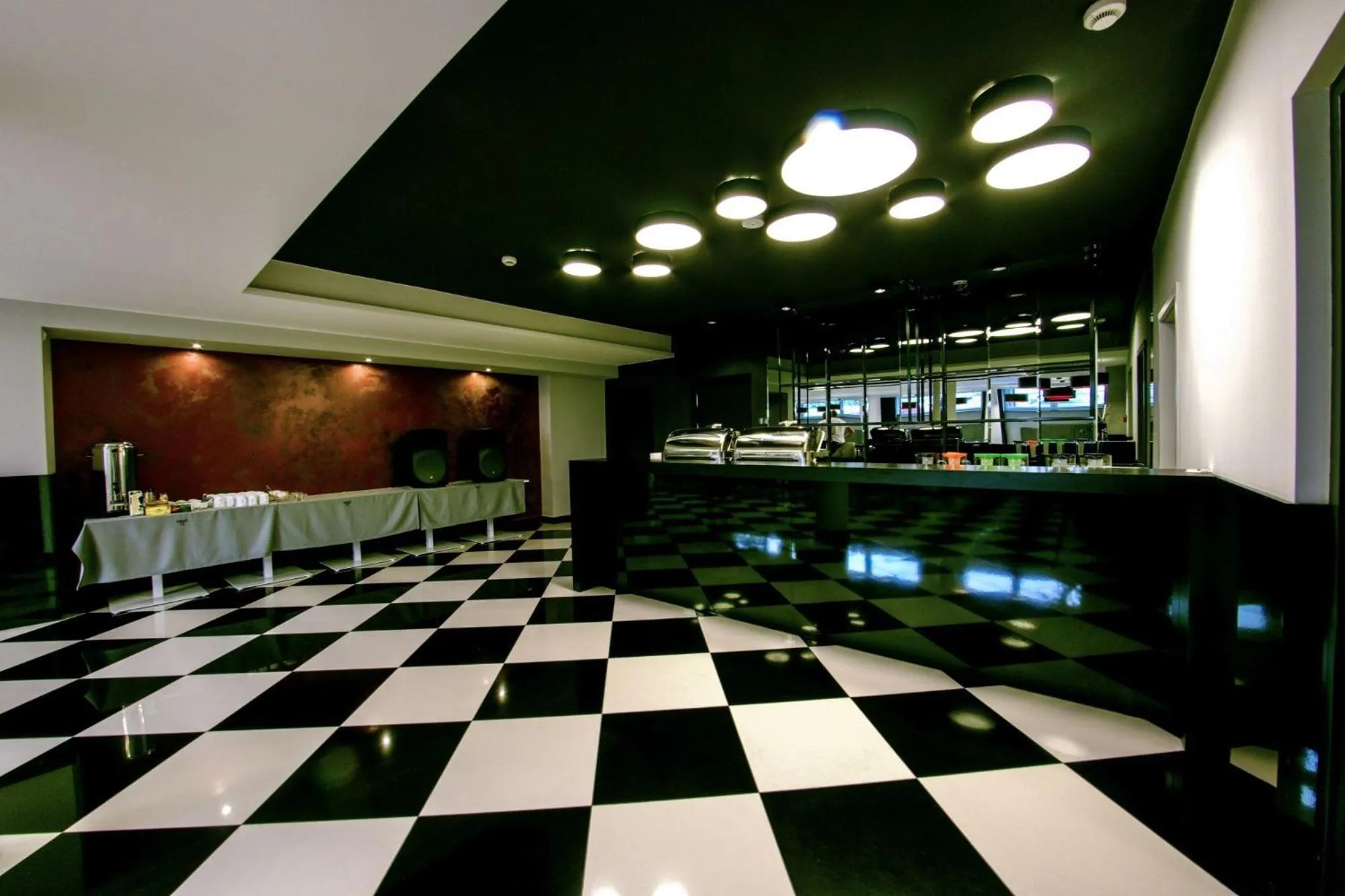 Restaurant/places to eat in Vigo Hotel