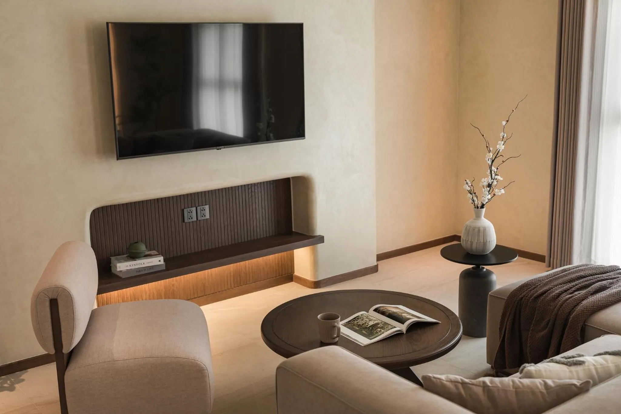 Communal lounge/ TV room in Su Casa Phu Quoc Long Beach