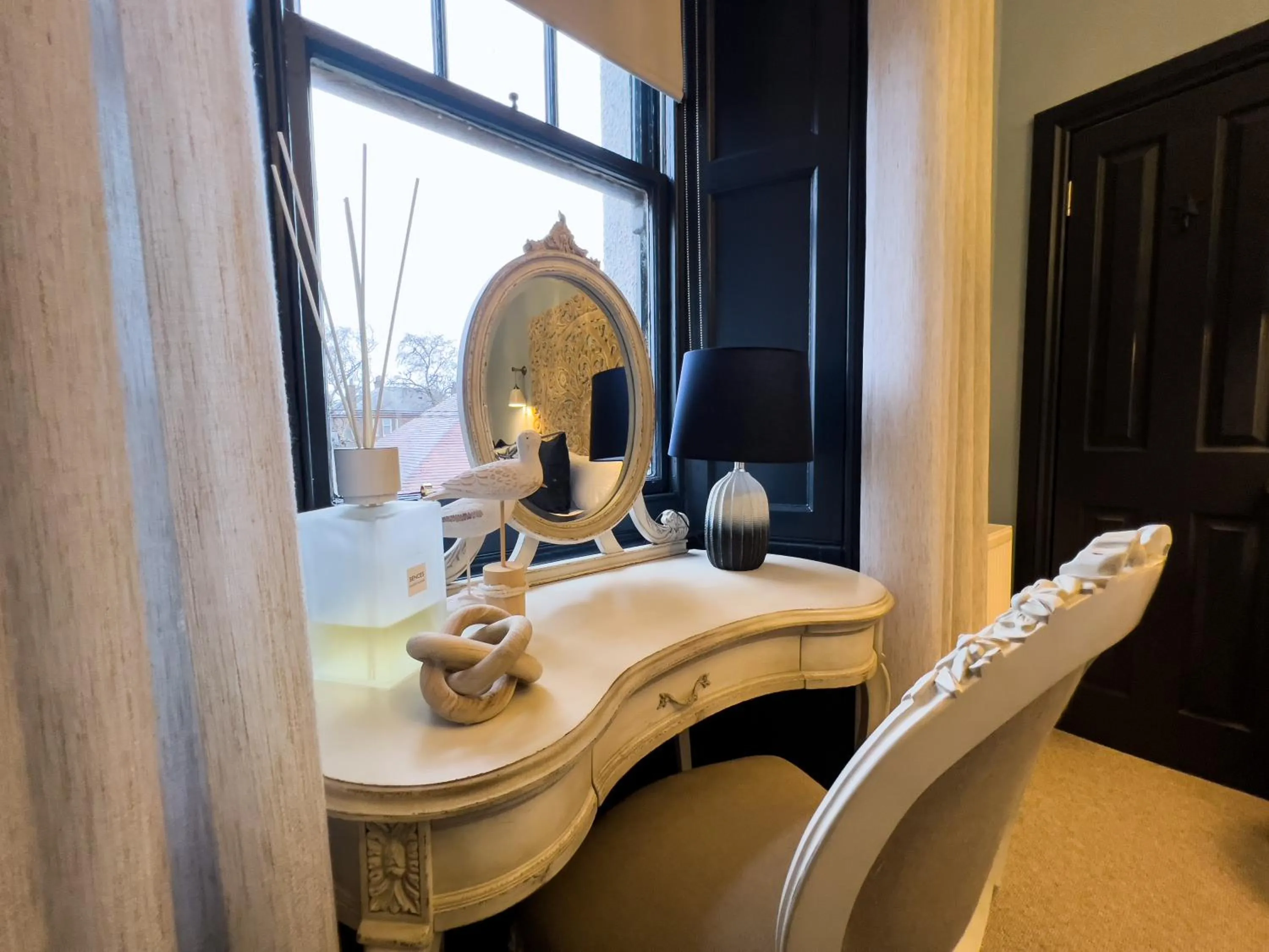 Seating area in Abbotsford Hotel