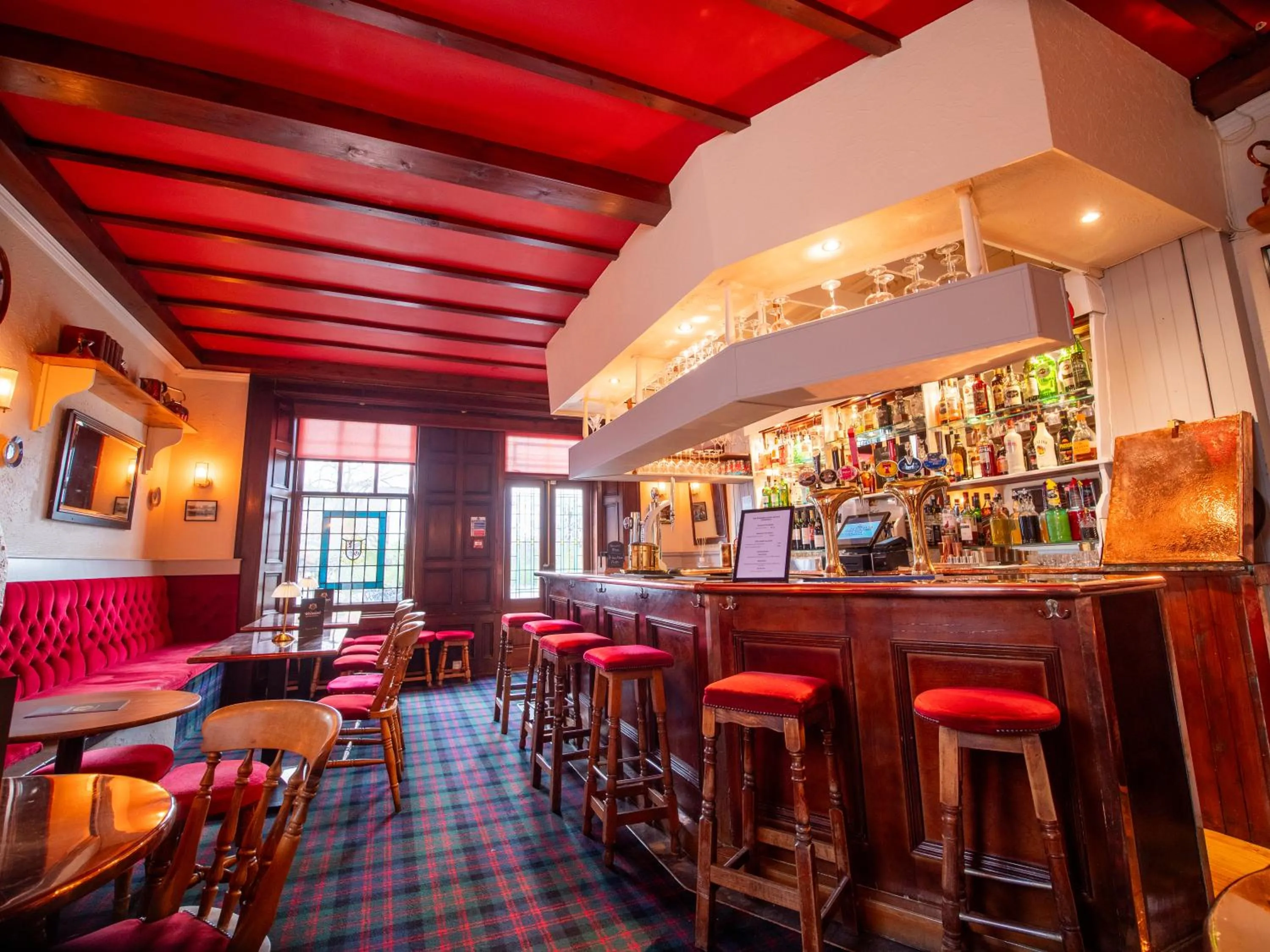 Lounge or bar in Abbotsford Hotel