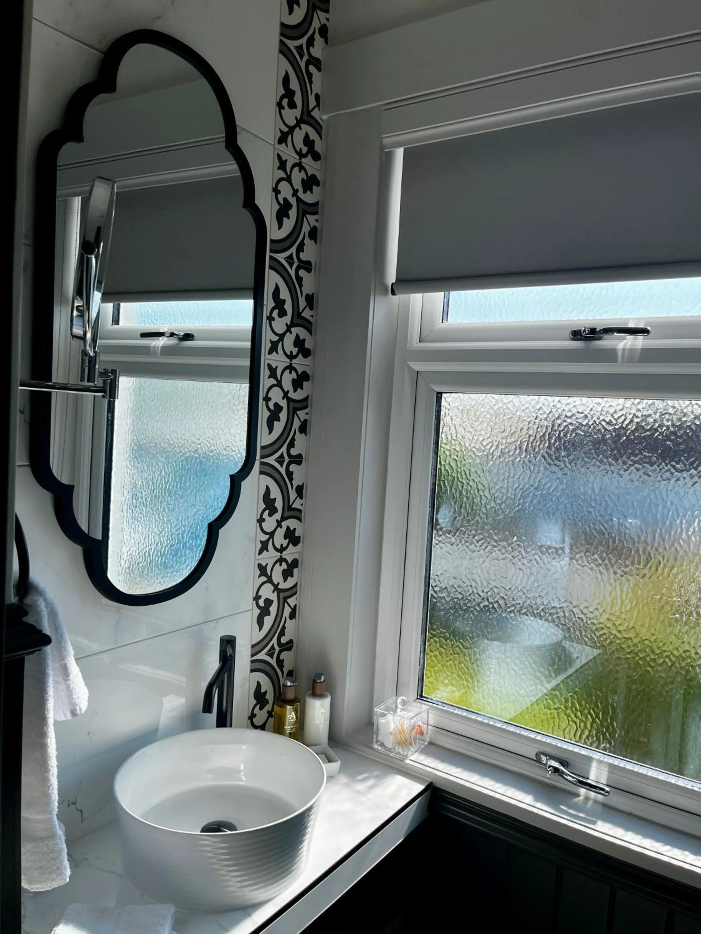 Bathroom in Abbotsford Hotel