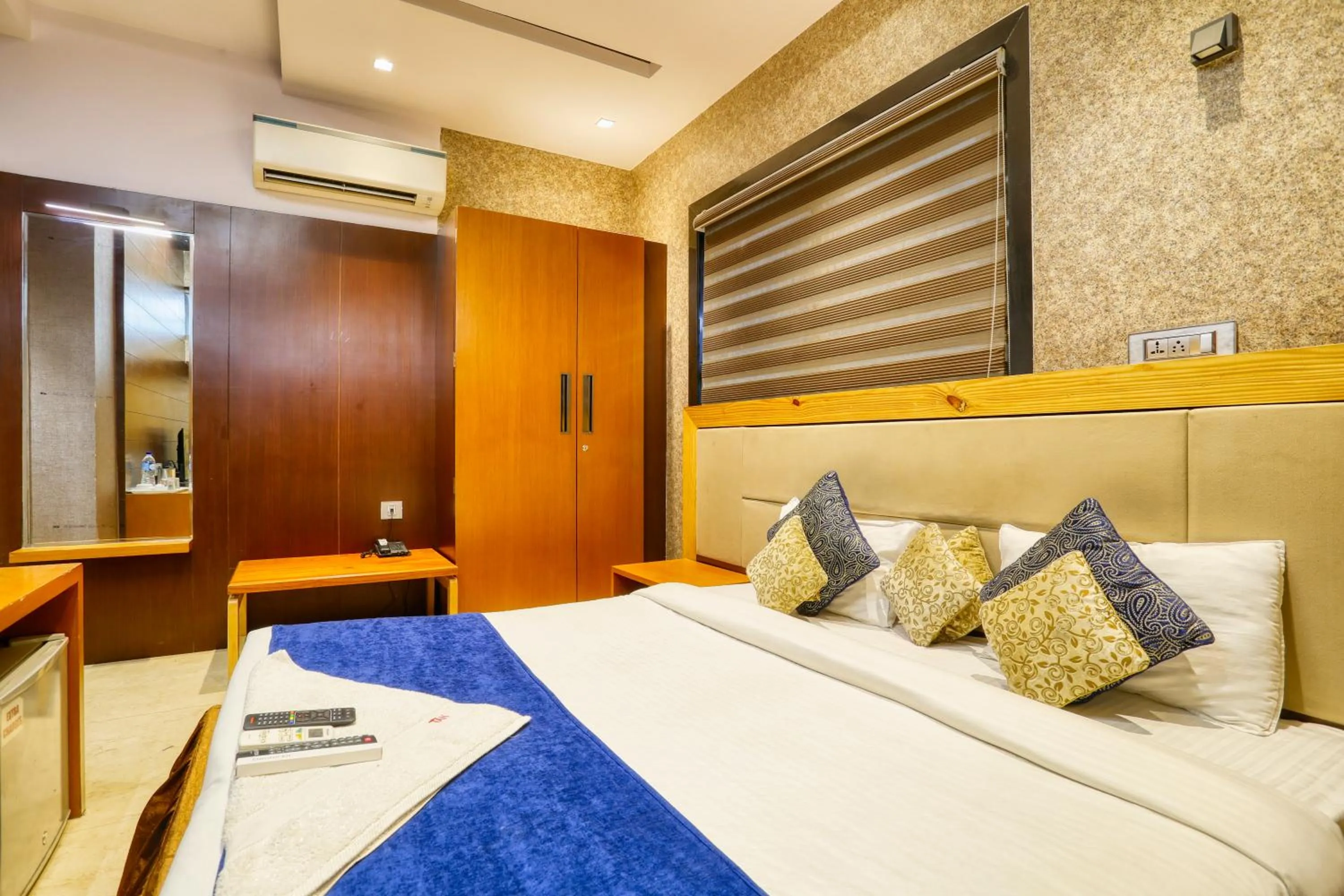 Bedroom, Bed in The Ashoka Hotel