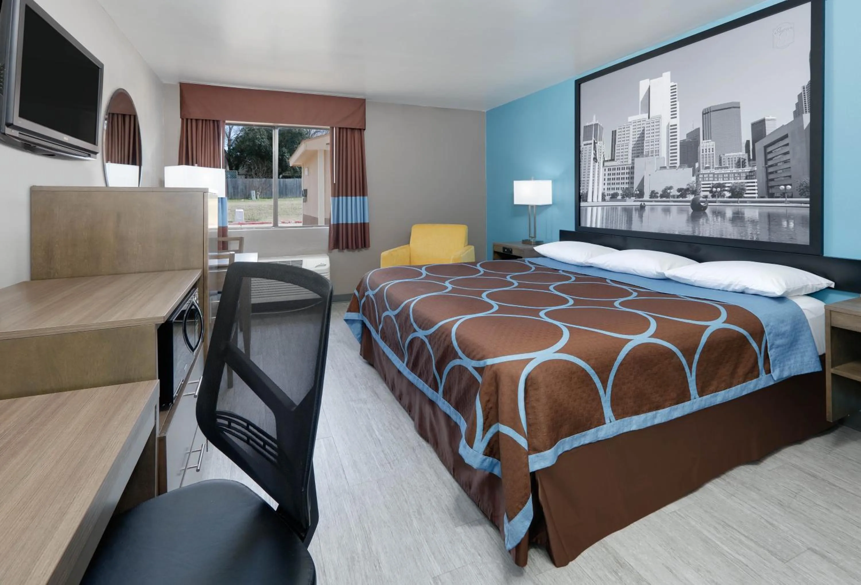 Bedroom, Bed in Super 8 by Wyndham Waxahachie TX