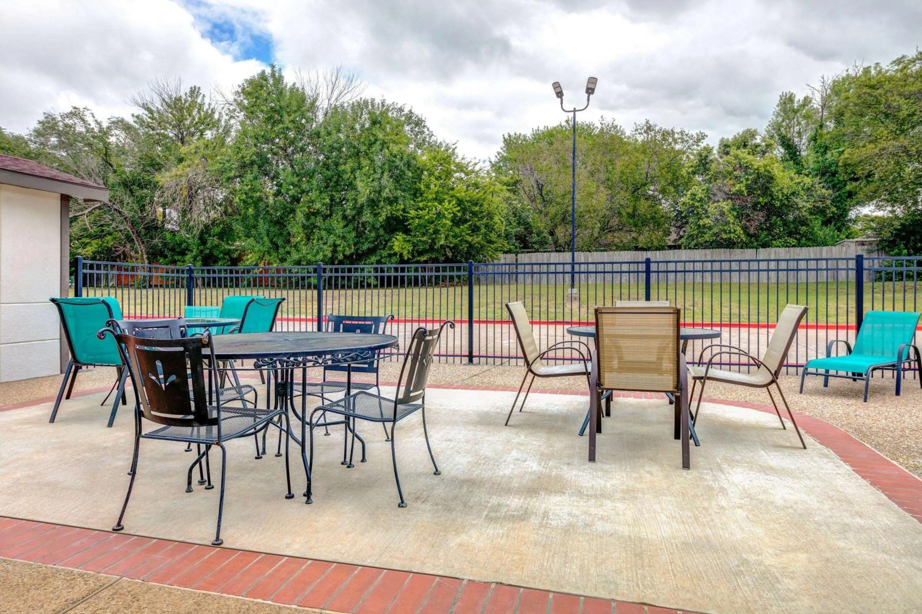 Patio in Super 8 by Wyndham Waxahachie TX