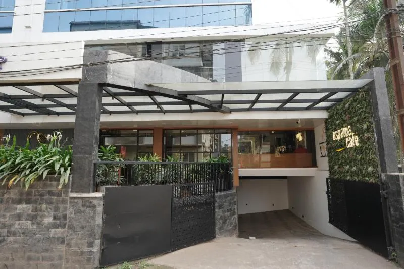 Facade/entrance in Hotel Bluebell