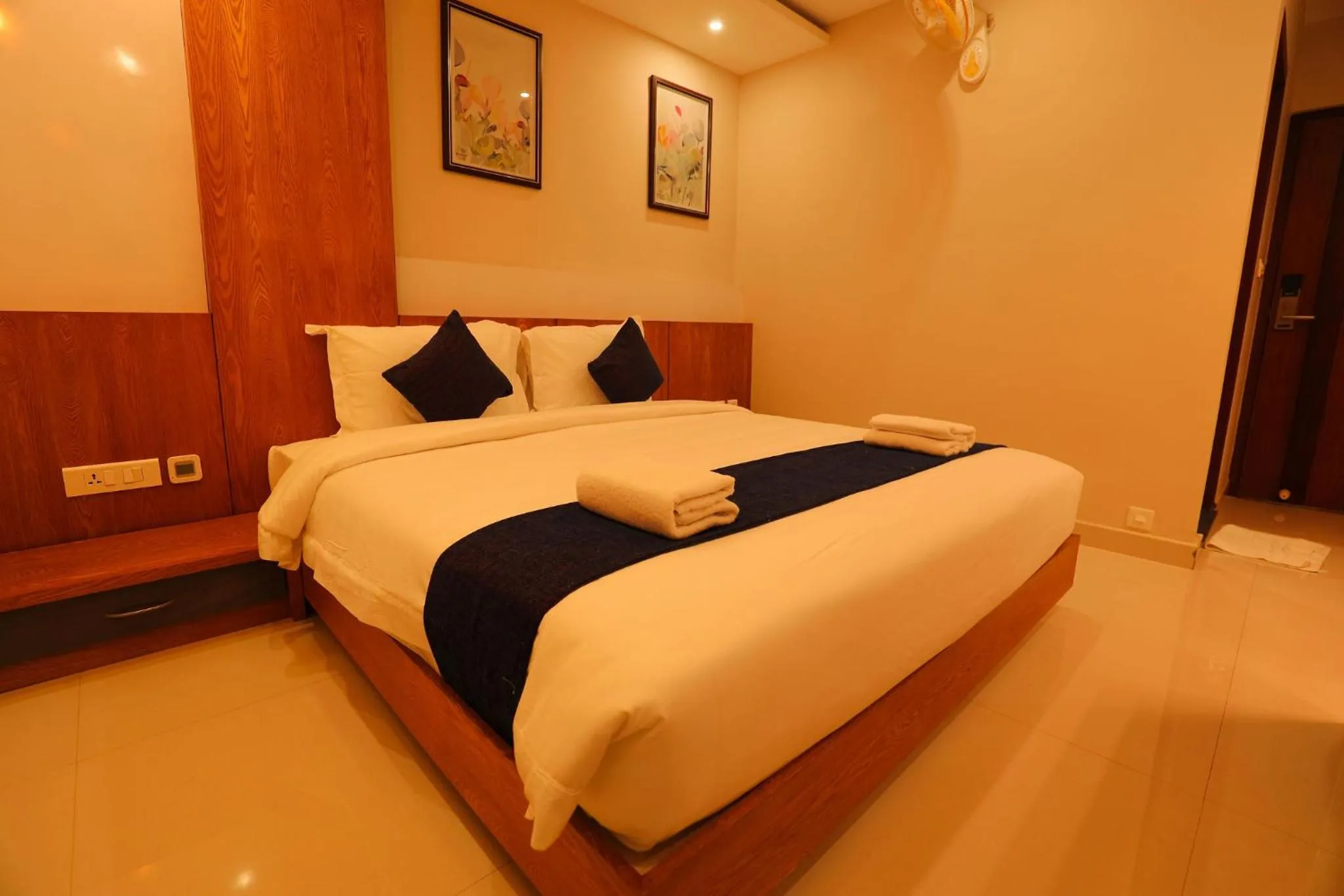 Bedroom, Bed in Hotel Bluebell