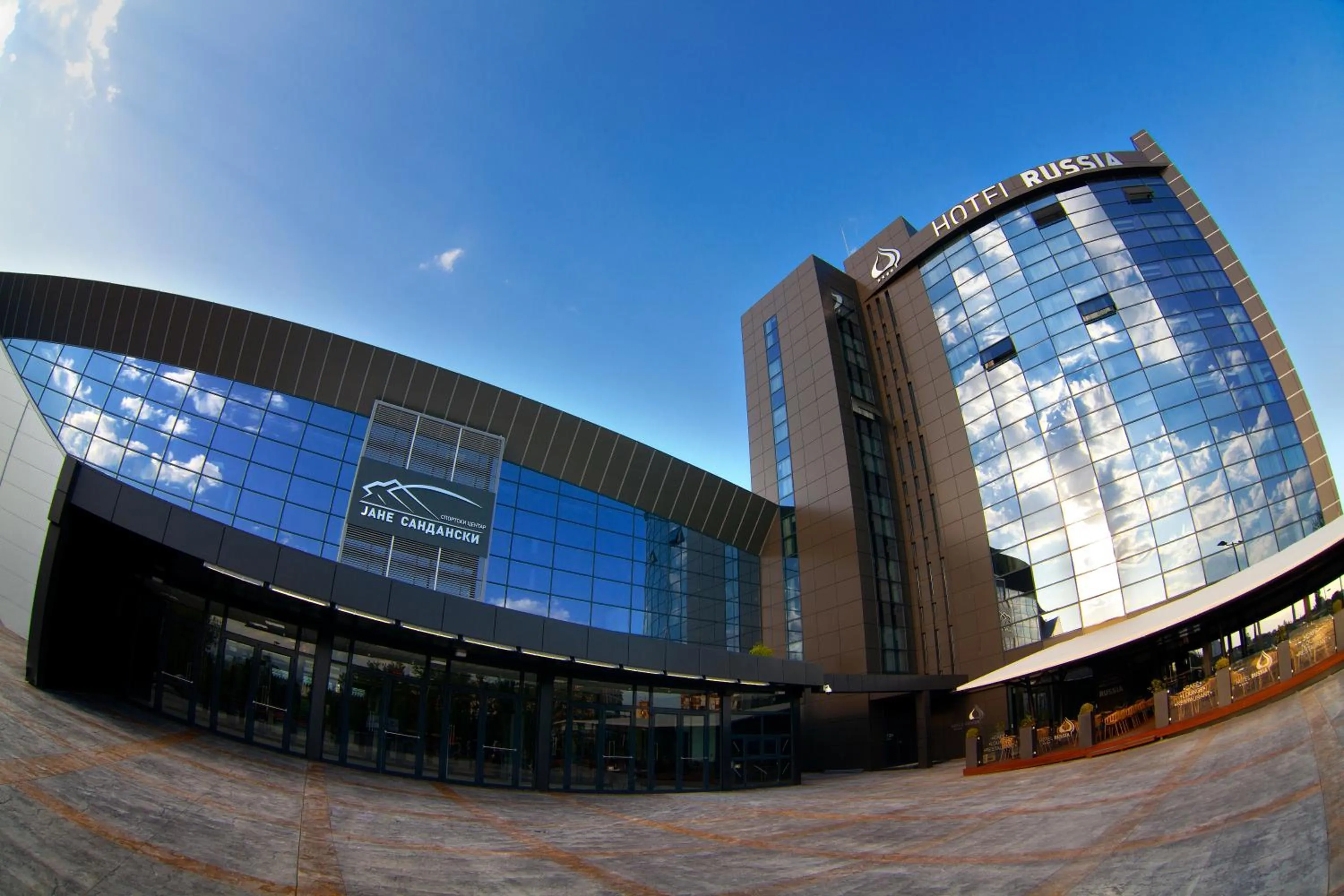 Facade/entrance in Hotel Russia