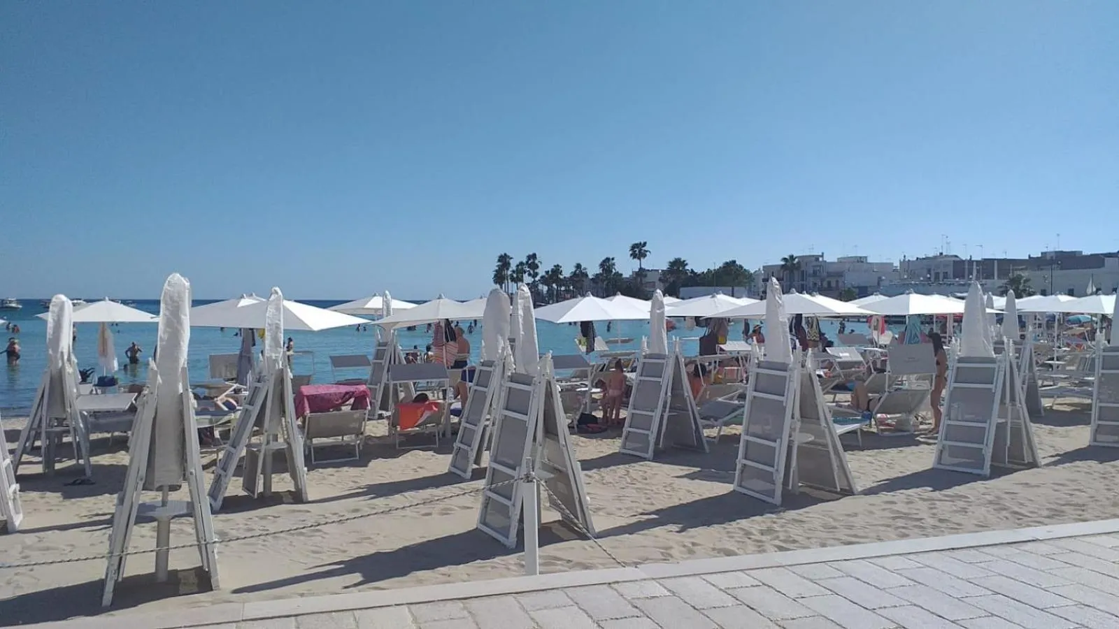 Beach in HOTEL PARADISE
