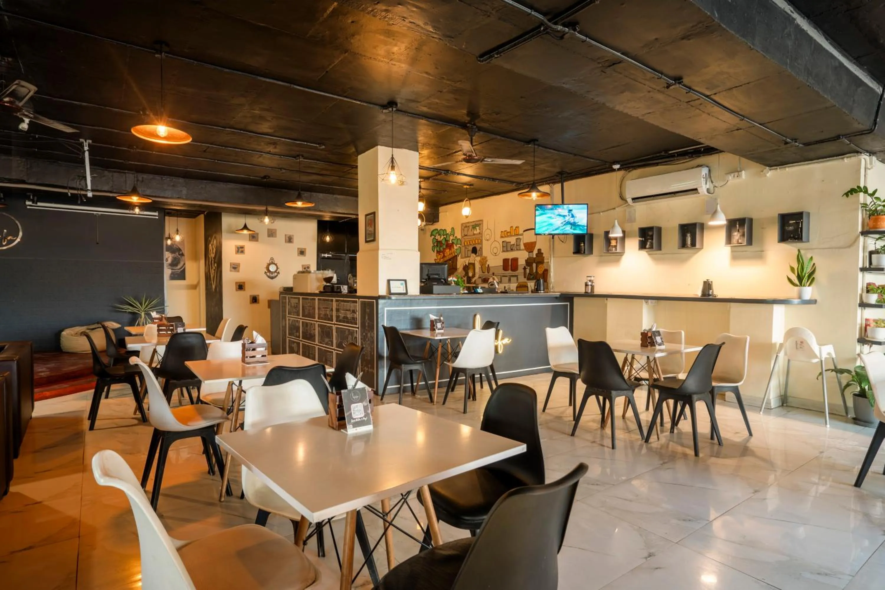 Restaurant/places to eat in Treebo De Alphabet Nagole