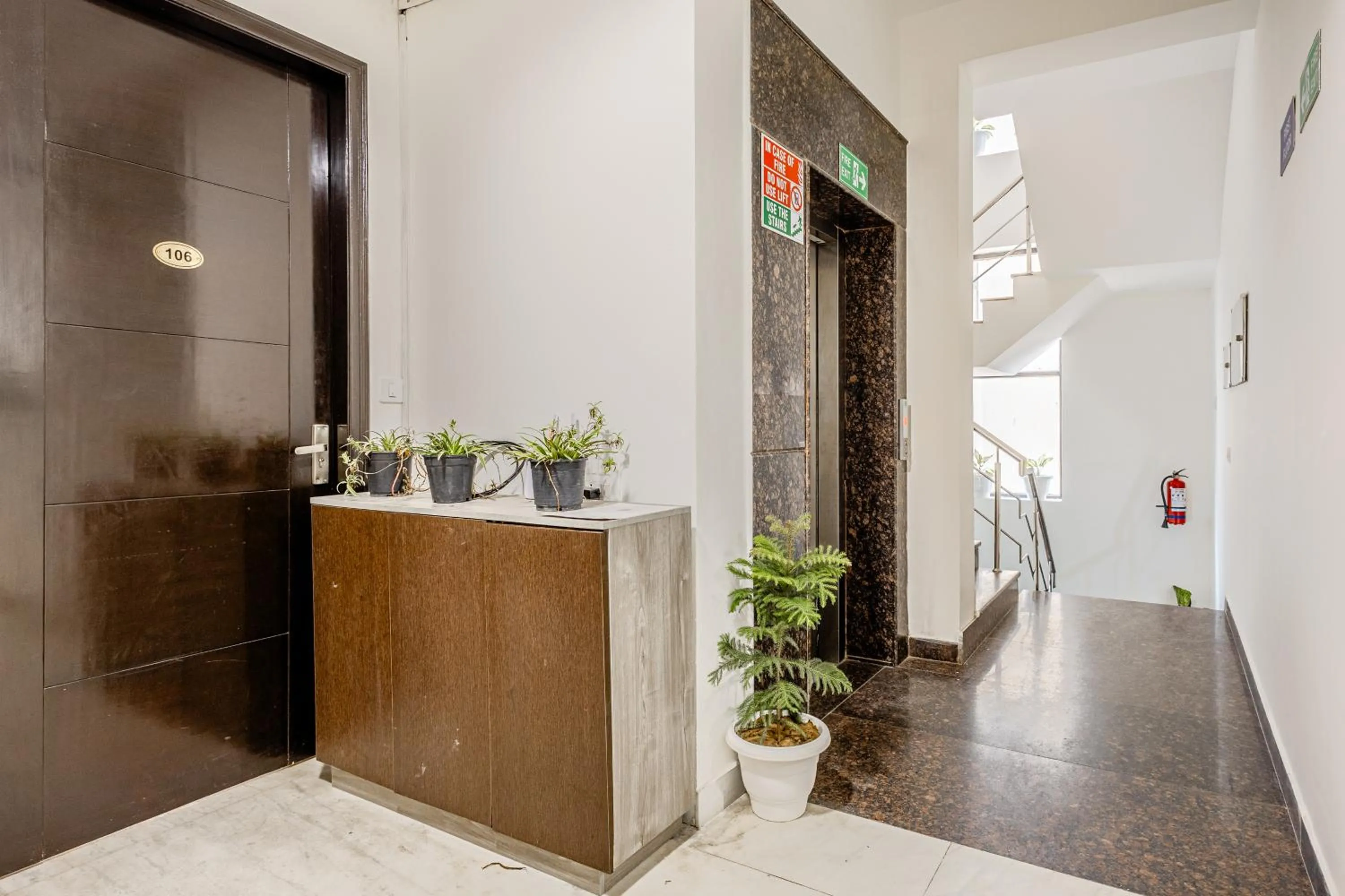 Area and facilities in Lime Tree Hotel - Golf Course Road, Sector-43, Gurugram