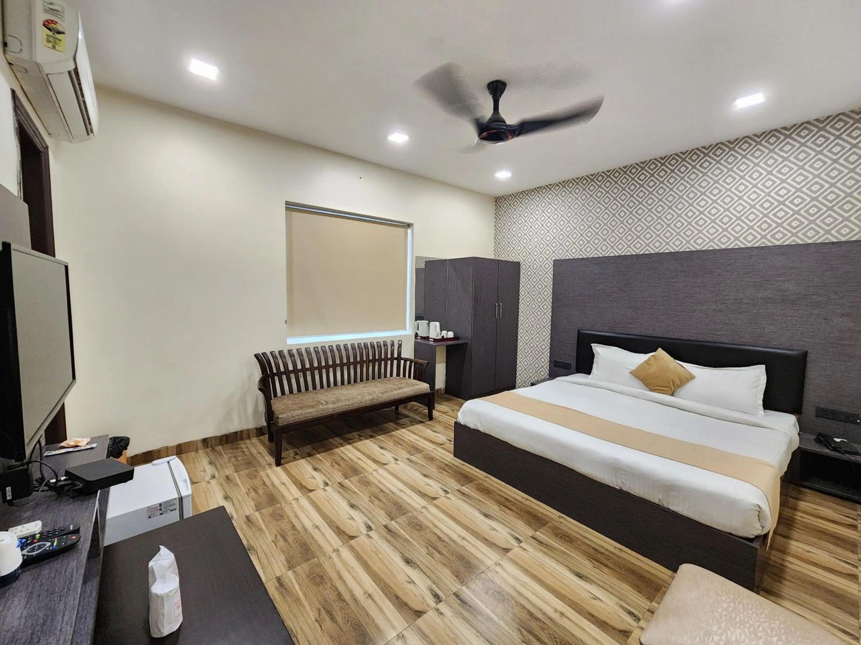 Photo of the whole room, Bed in Hotel Mandakini Royale