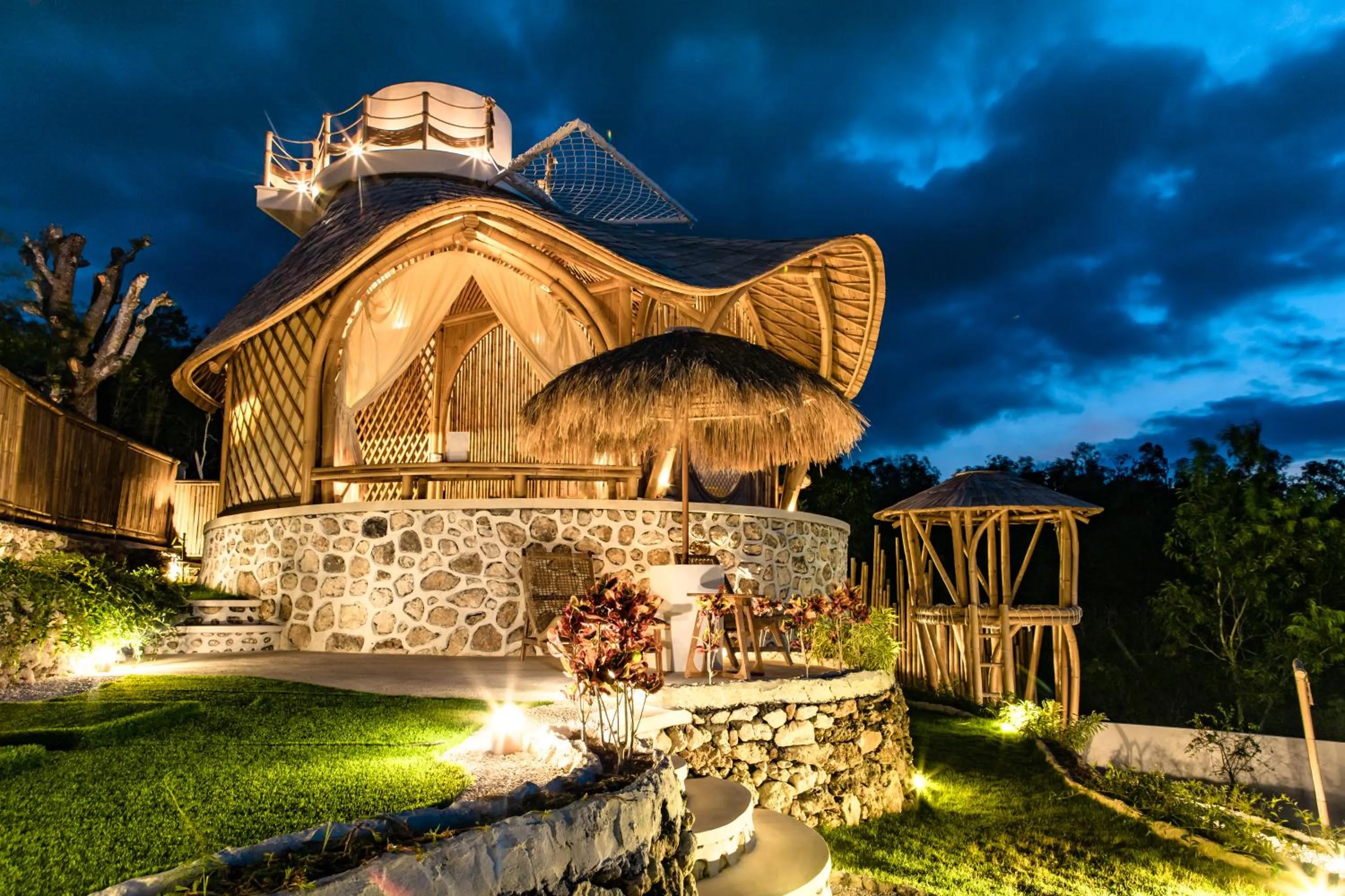 Property building in Camanta Penida - Adult Only