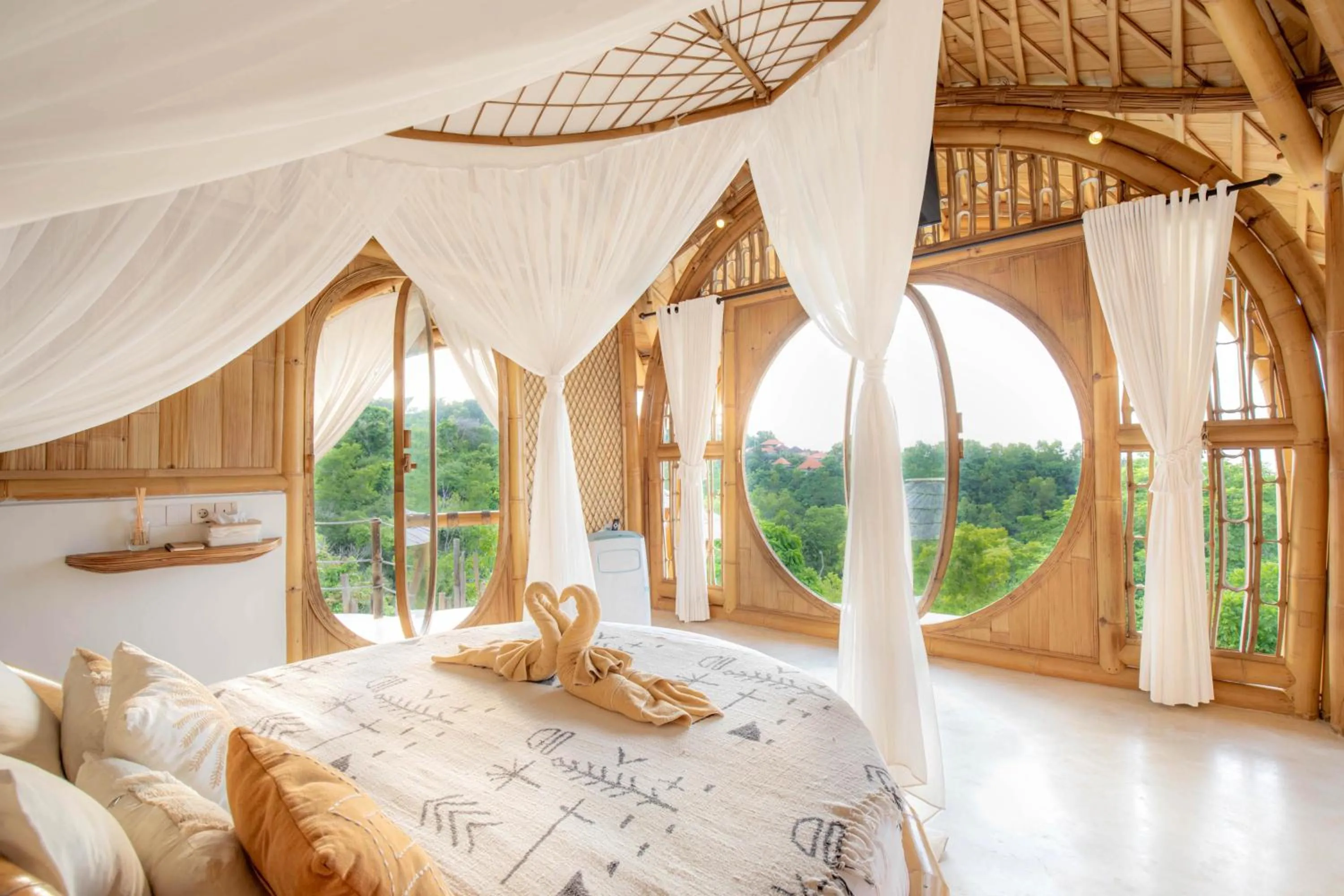 Bed in Camanta Penida - Adult Only