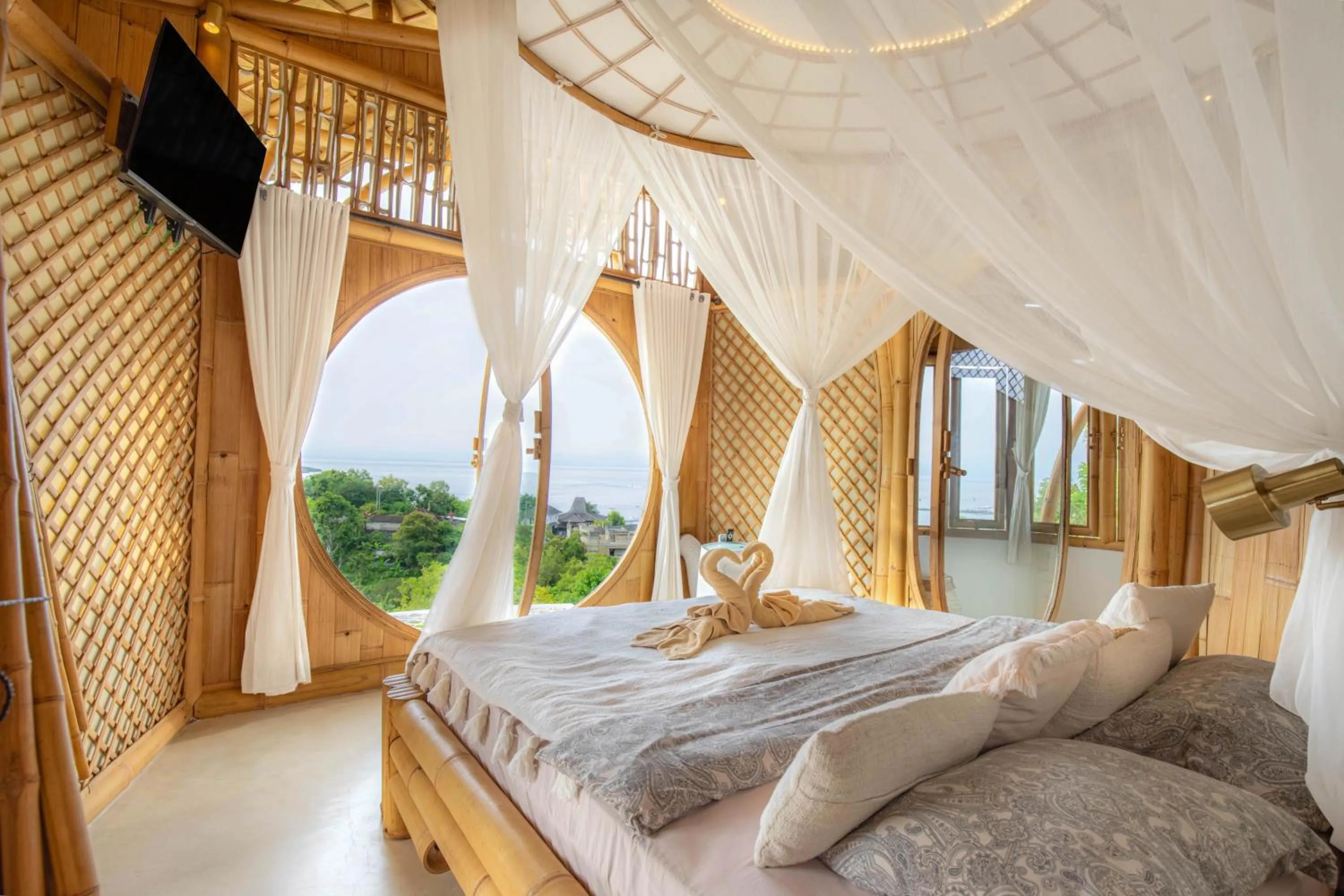 Bed in Camanta Penida - Adult Only