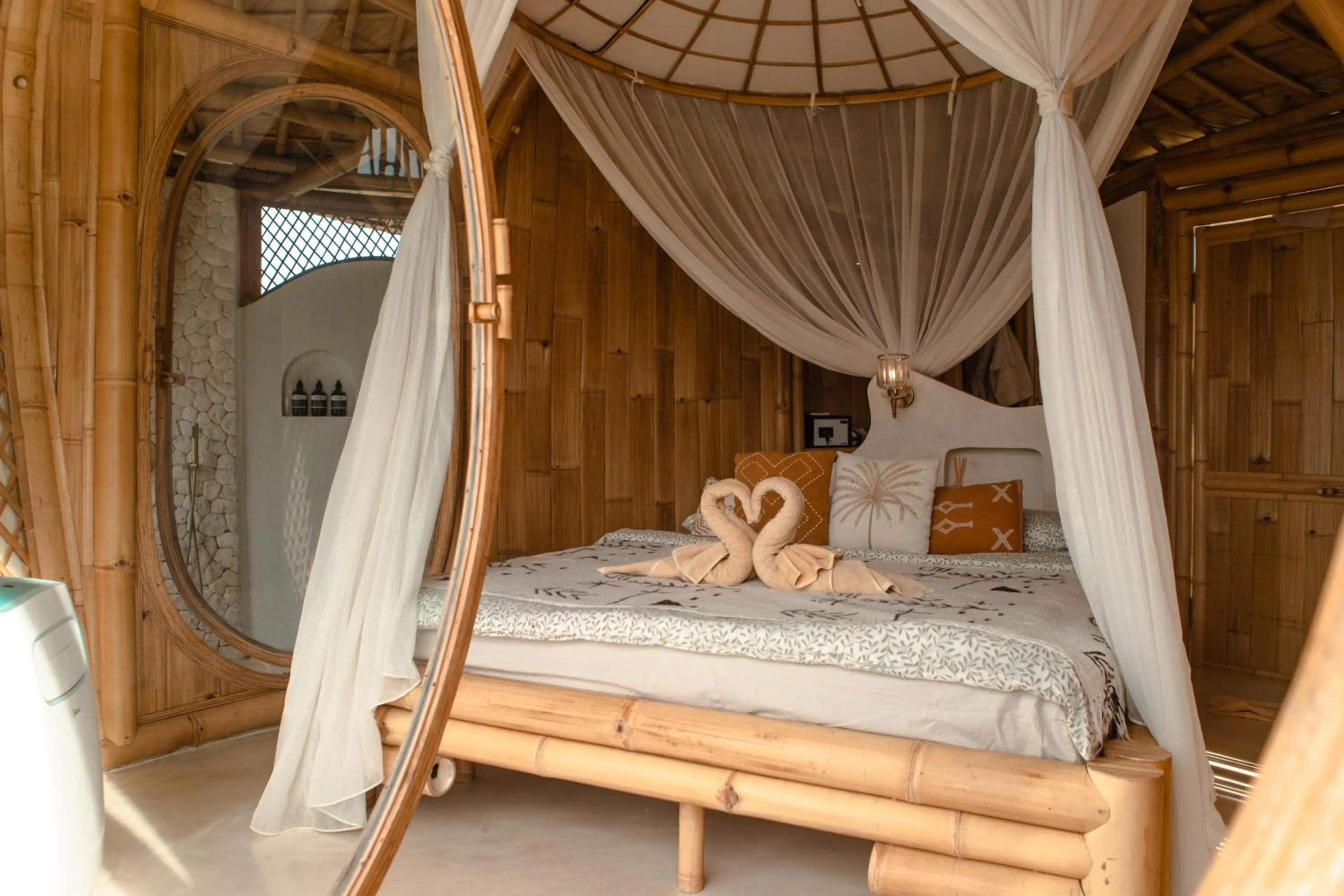 Bed in Camanta Penida - Adult Only