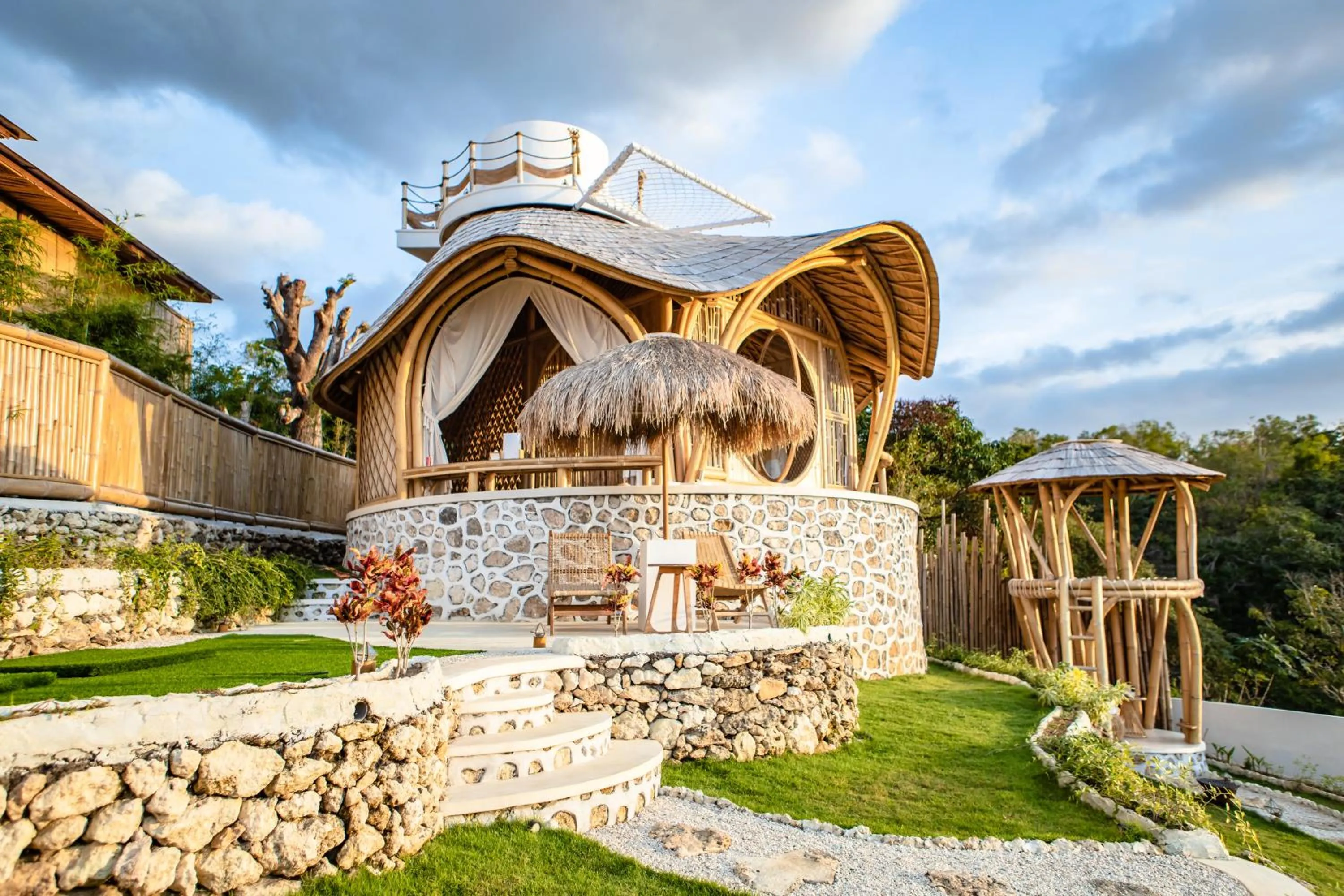 Property building in Camanta Penida - Adult Only