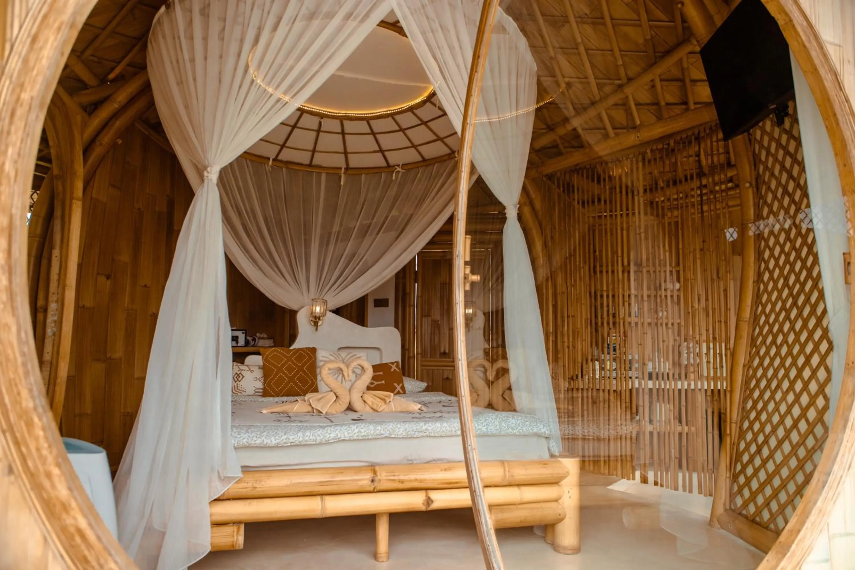 Bed in Camanta Penida - Adult Only